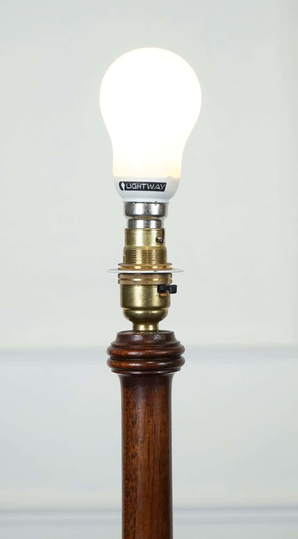 ANTIQUE BASE HEXAGONALE DE HEAL'S HEXAGONAL STANDING LAMP CIRCA 1930 en vente 2