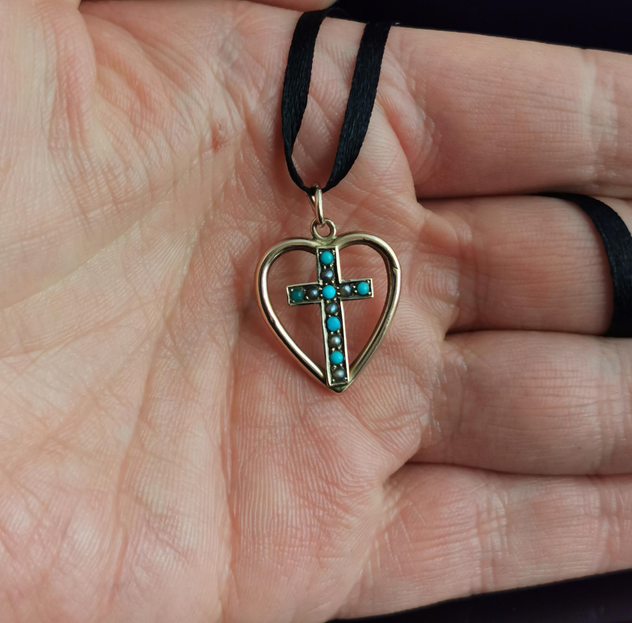 Pendentif ancien en forme de cœur et de croix, en or rose 9 carats, turquoise et perles naturelles 4