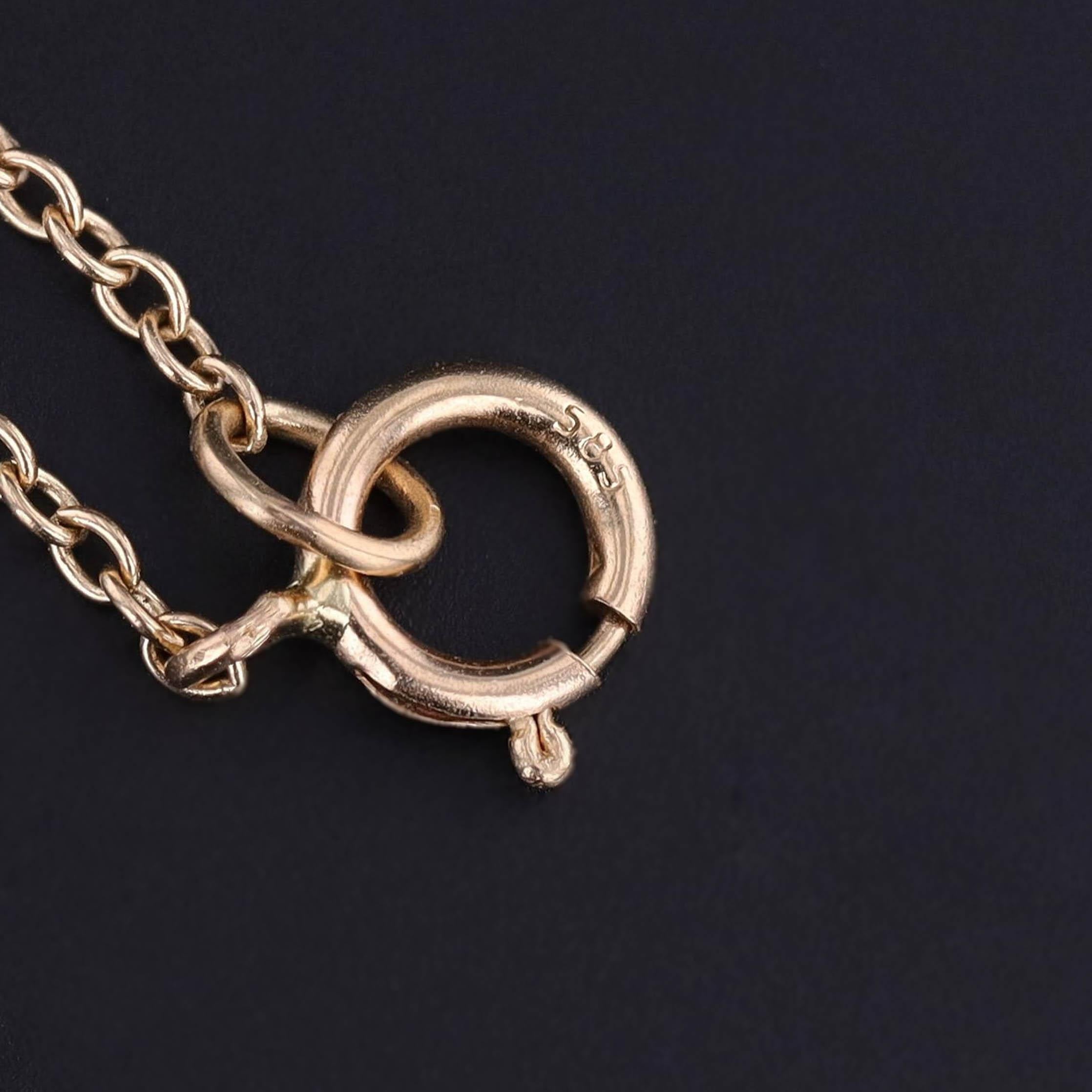 Taglio rotondo Antique Heart Conversion Necklace of 14k Gold in vendita