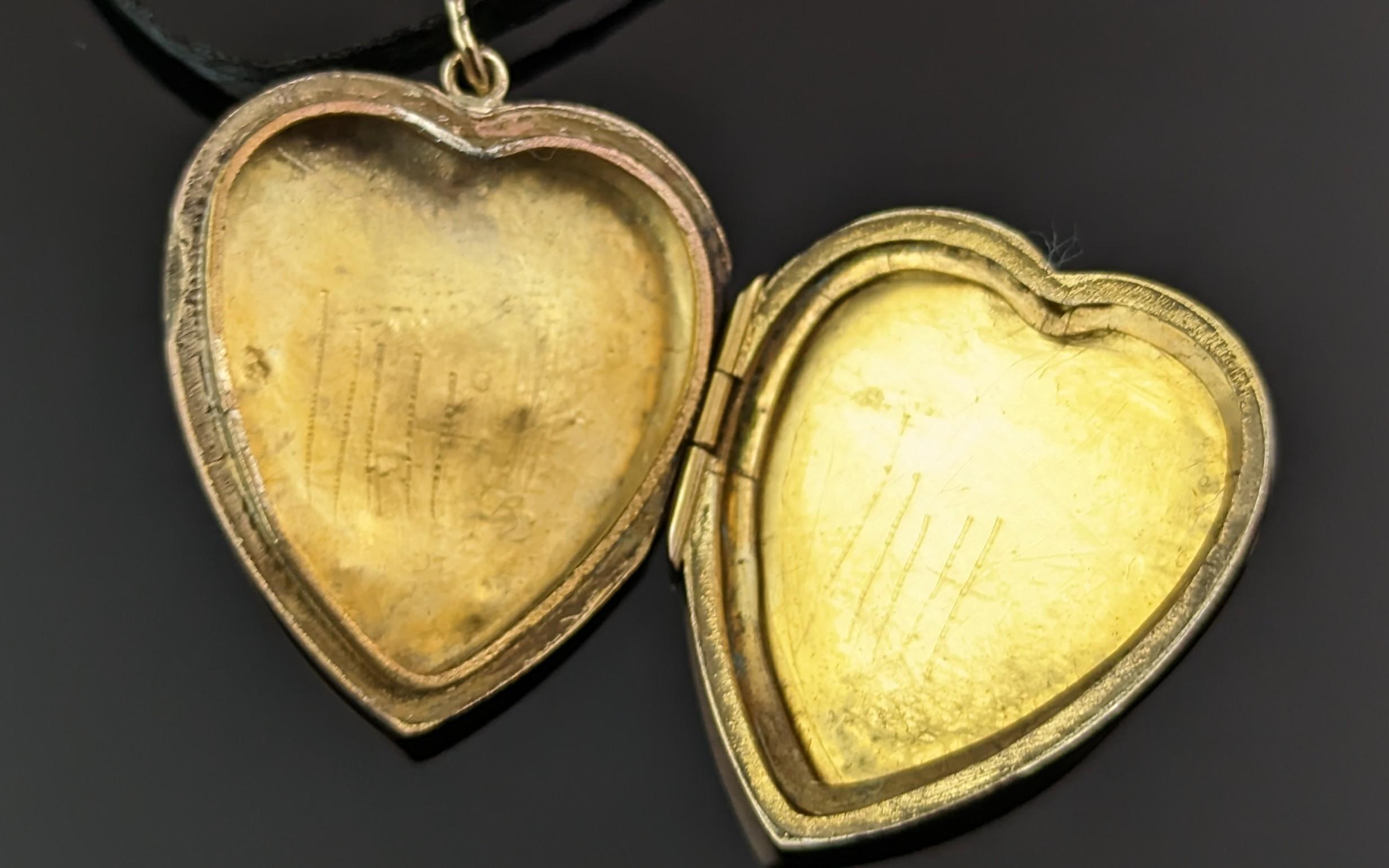 Antique Heart Locket, 9k Gold Front and Back, Edwardian 8