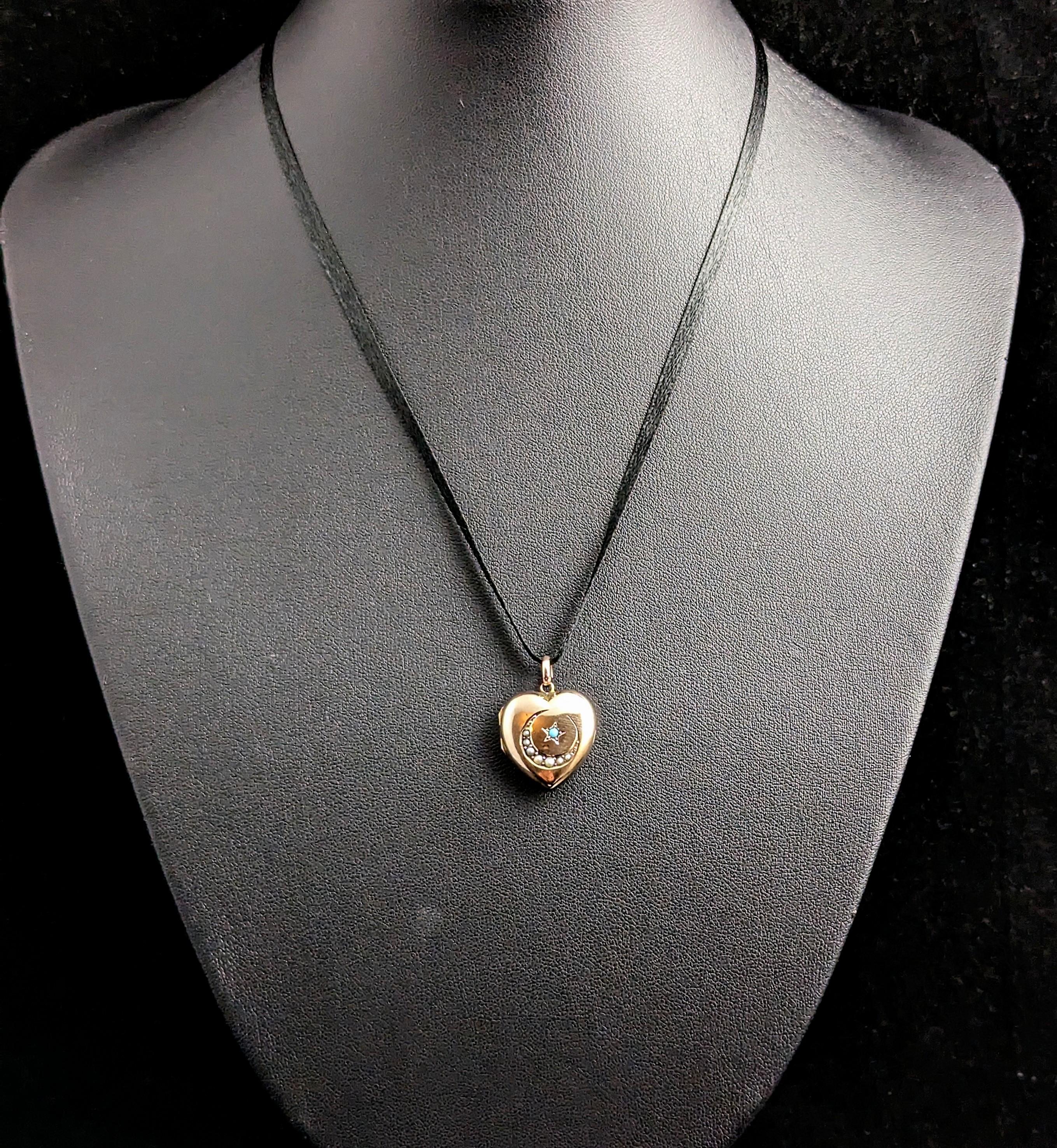 Cabochon Antique Heart Locket, Crescent Moon and Star, 9k Gold Front and Back