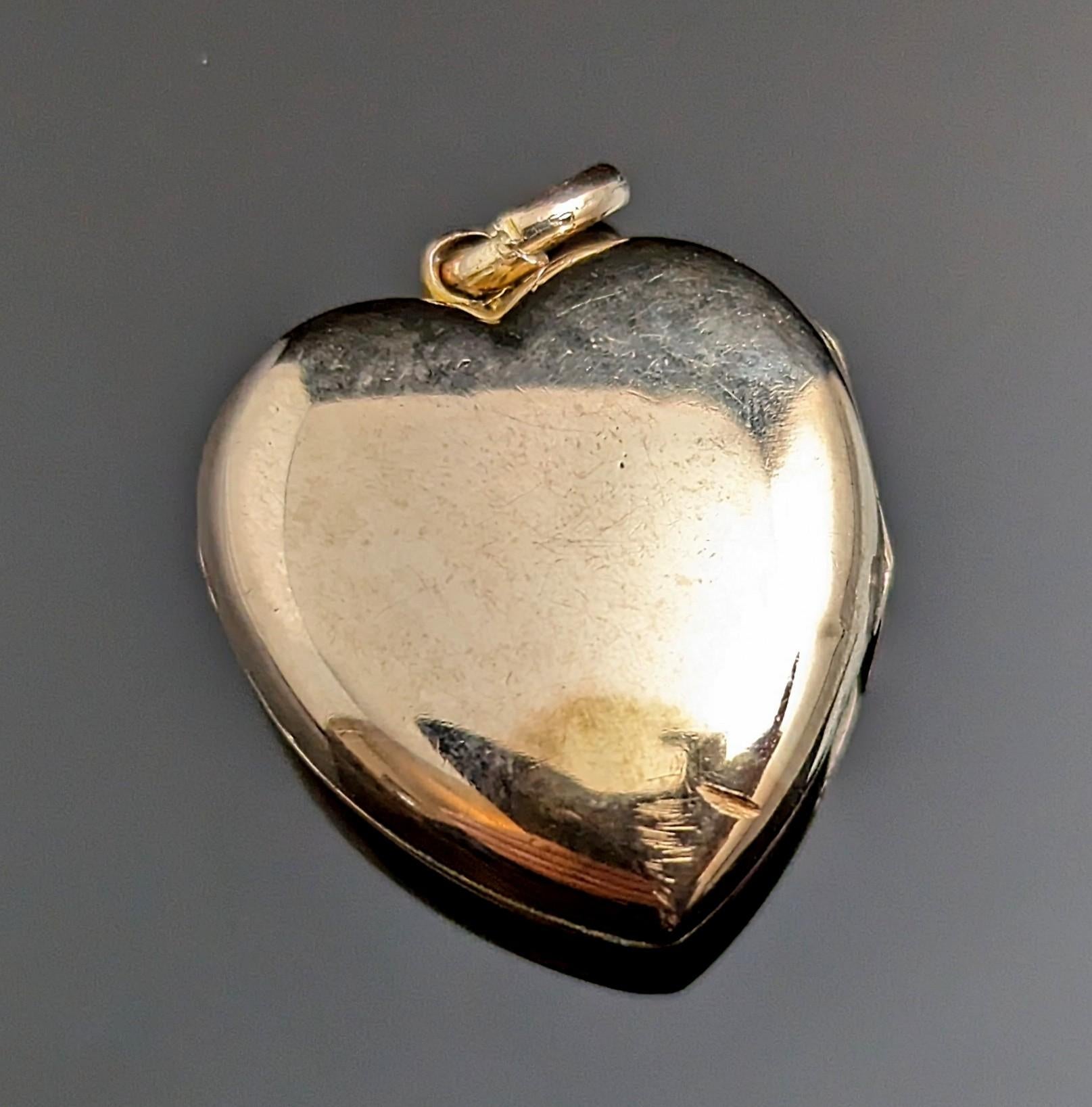 Antique Heart Locket, Crescent Moon and Star, 9k Gold Front and Back 3