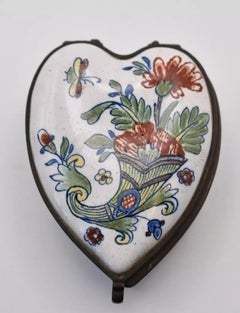 Antique Heart Shaped Glazed Ceramic Ware Dorotheenthal Germany 1710 - 1800