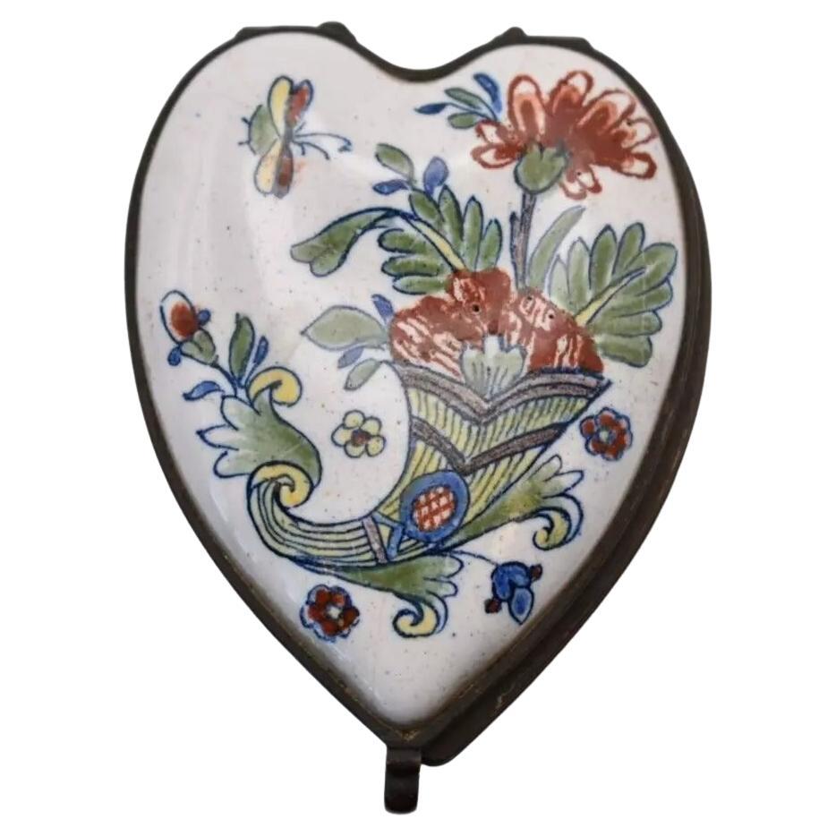 Anciennes céramiques émaillées en forme de cœur Dorotheenthal Allemagne 1710 - 1800 en vente