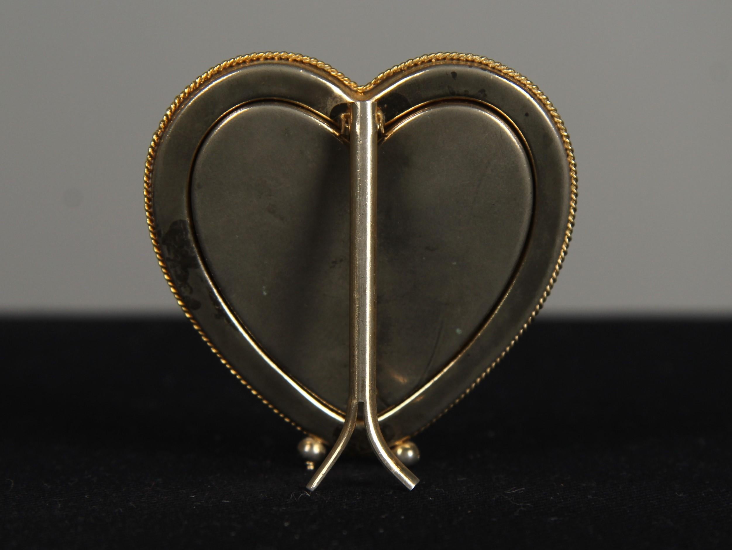 Antique Heartshaped Picture Frame, Handmade Photo Frame, 1930s, 5 x 5 cm In Good Condition In Greven, DE