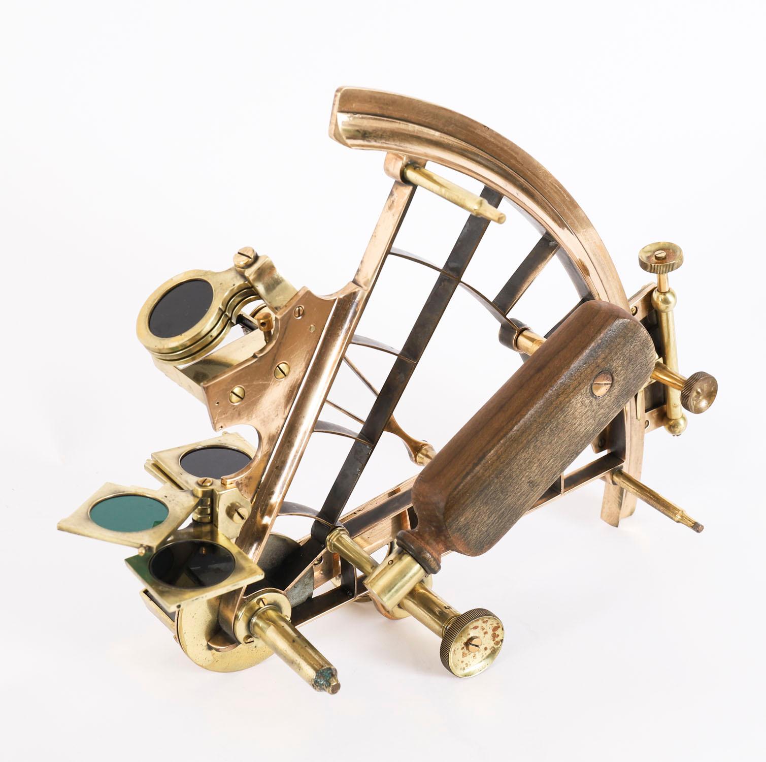 Sextant vernier ancien en laiton laqué Heath & Co 19ème siècle en vente 3
