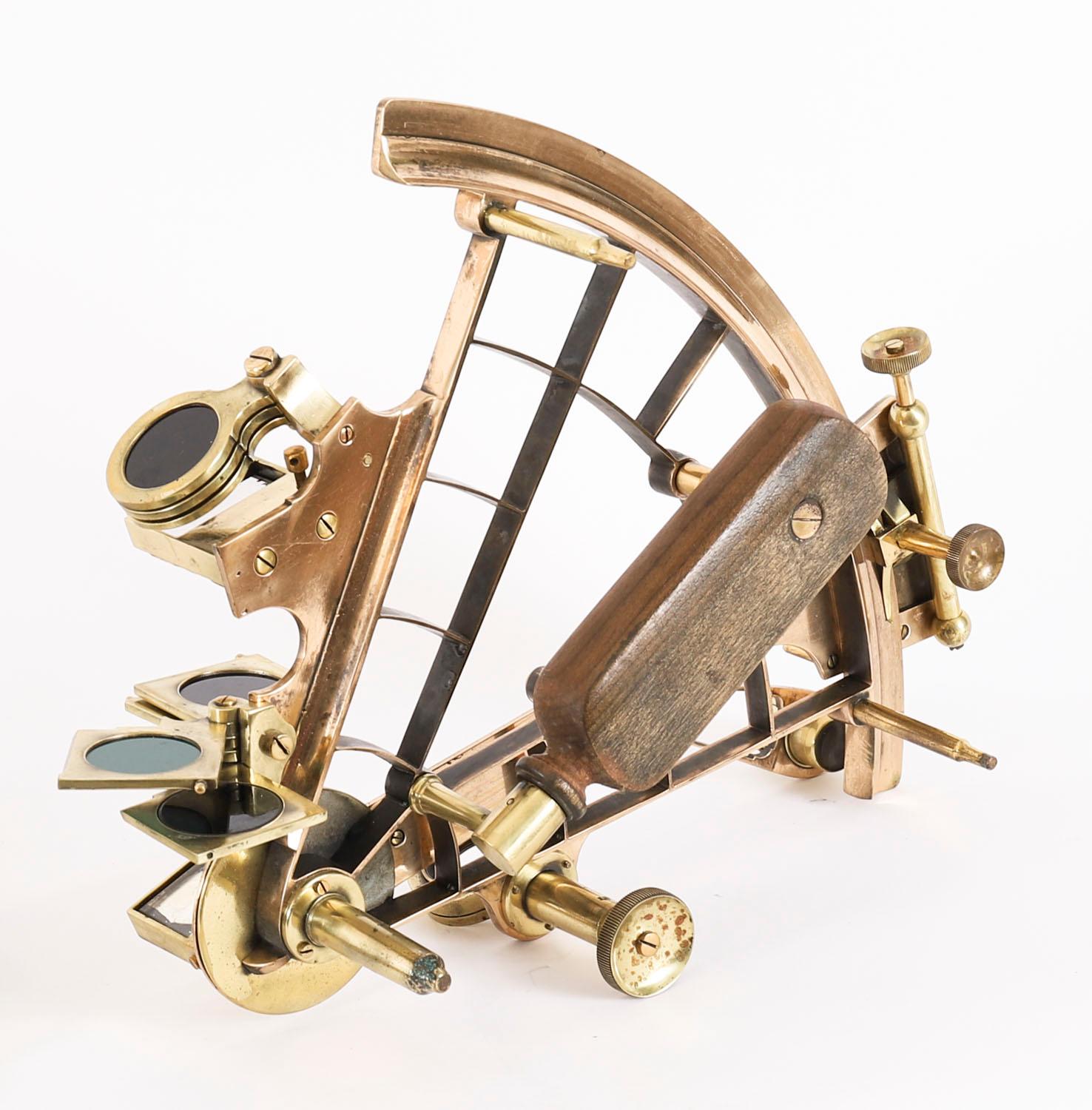 XIXe siècle Sextant vernier ancien en laiton laqué Heath & Co 19ème siècle en vente