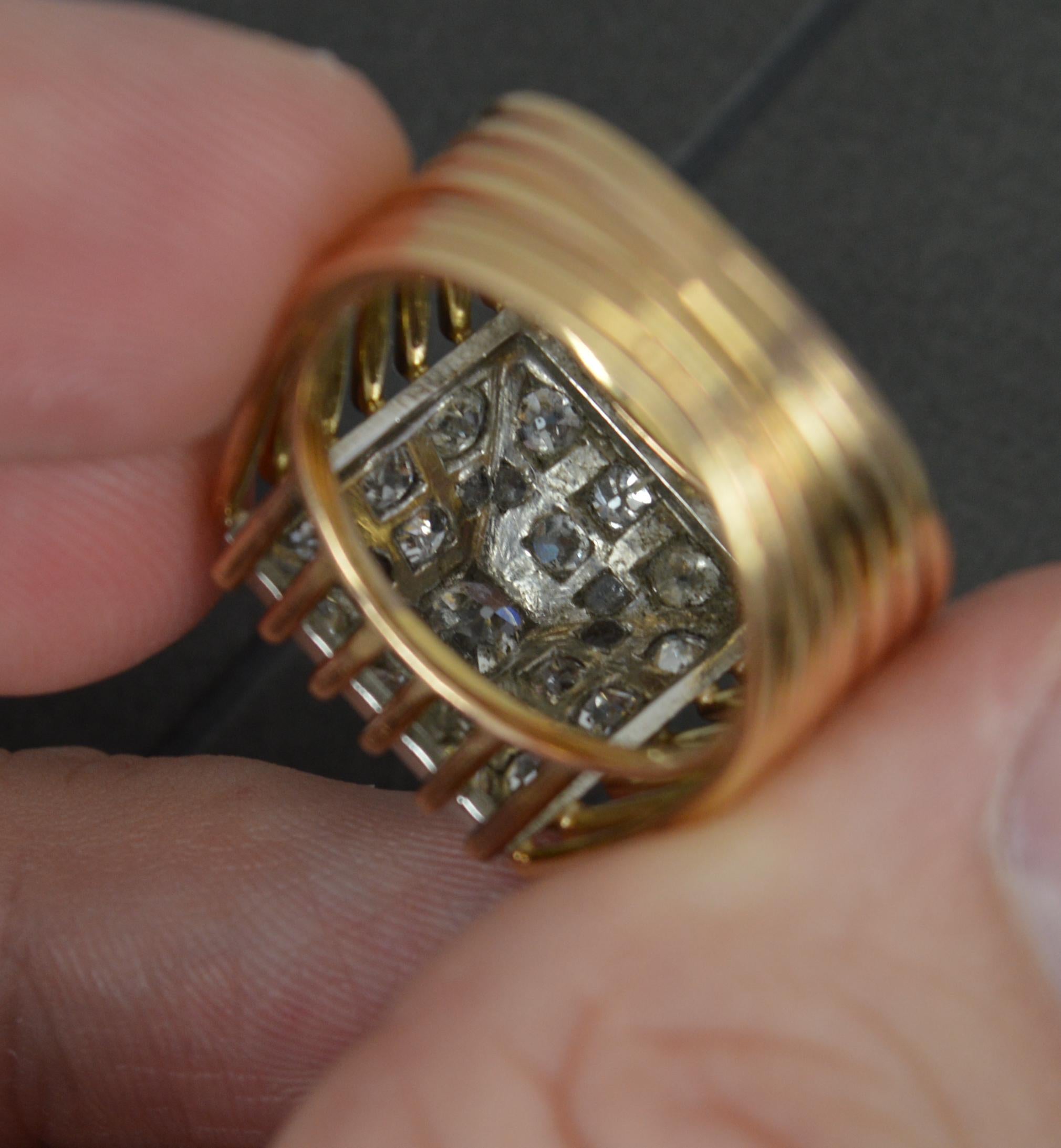 Antiker schwerer quadratischer Cluster-Ring aus 18 Karat Gold mit Diamanten im Altschliff im Angebot 3