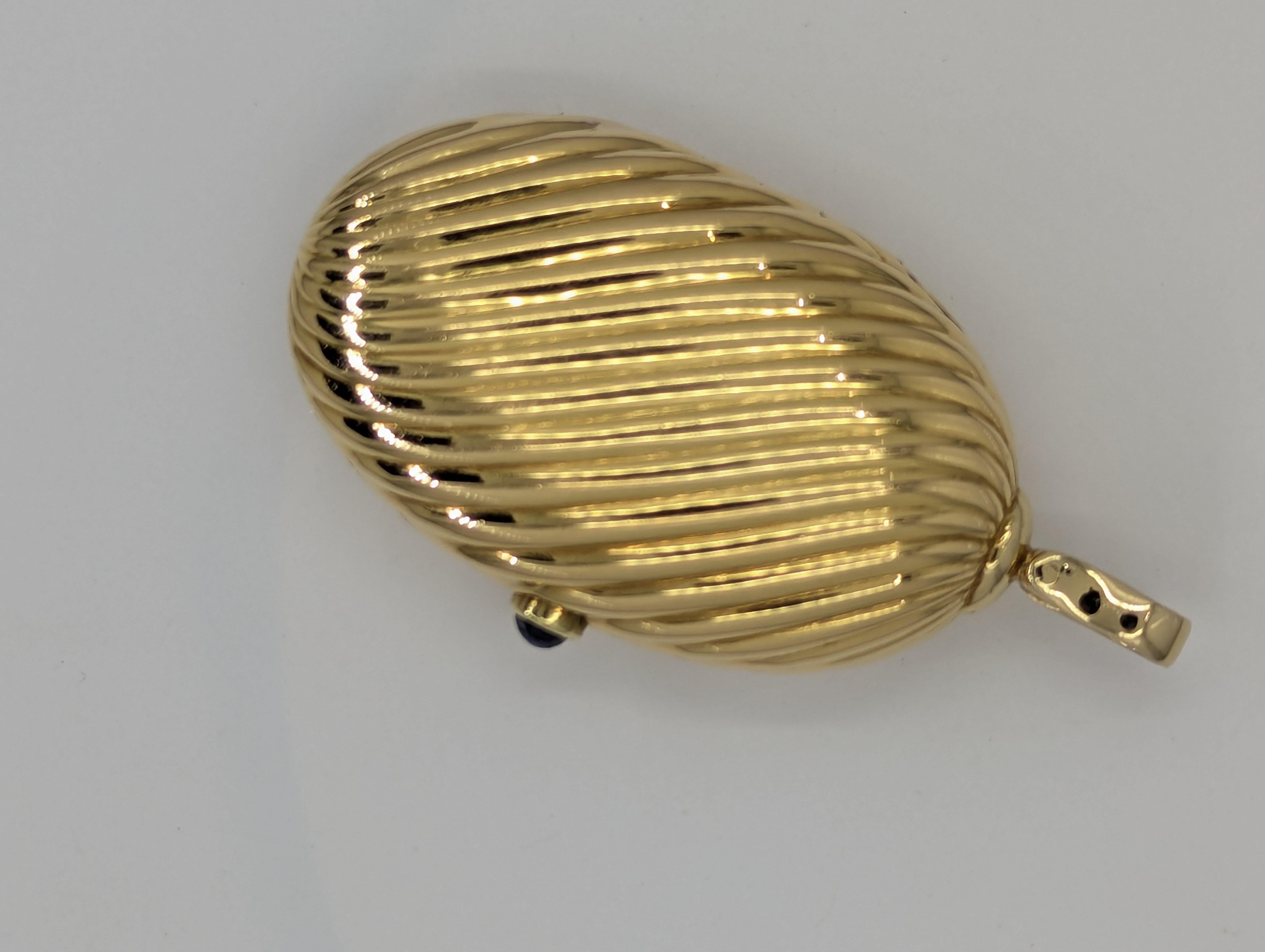Women's Antique Heavy 30.4g 18K Gold Sapphire Pendant Locket Case Designer Vintage For Sale