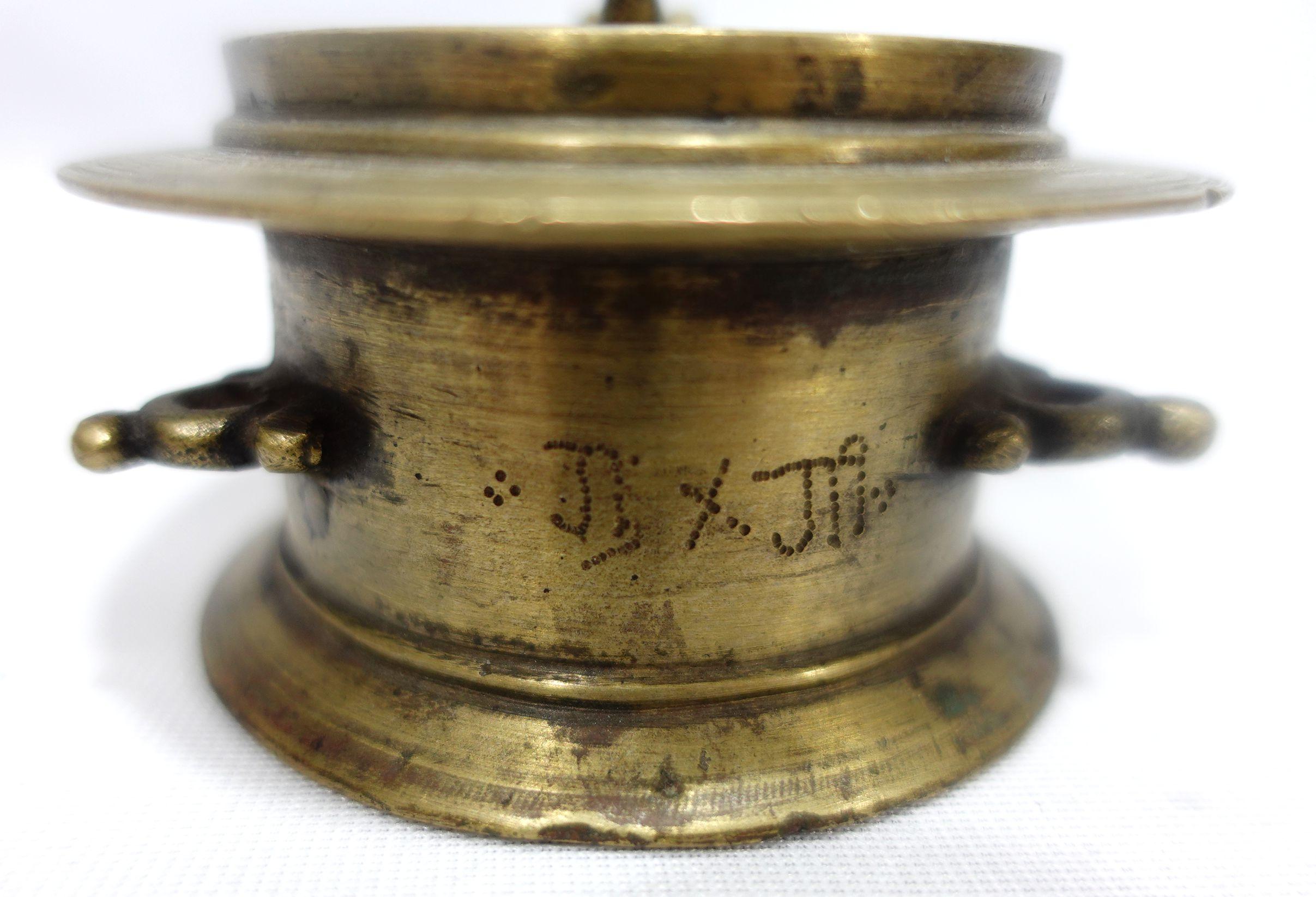 Antique Heavy Brass Ink Pot with Sign, 18th Century In Good Condition For Sale In Norton, MA