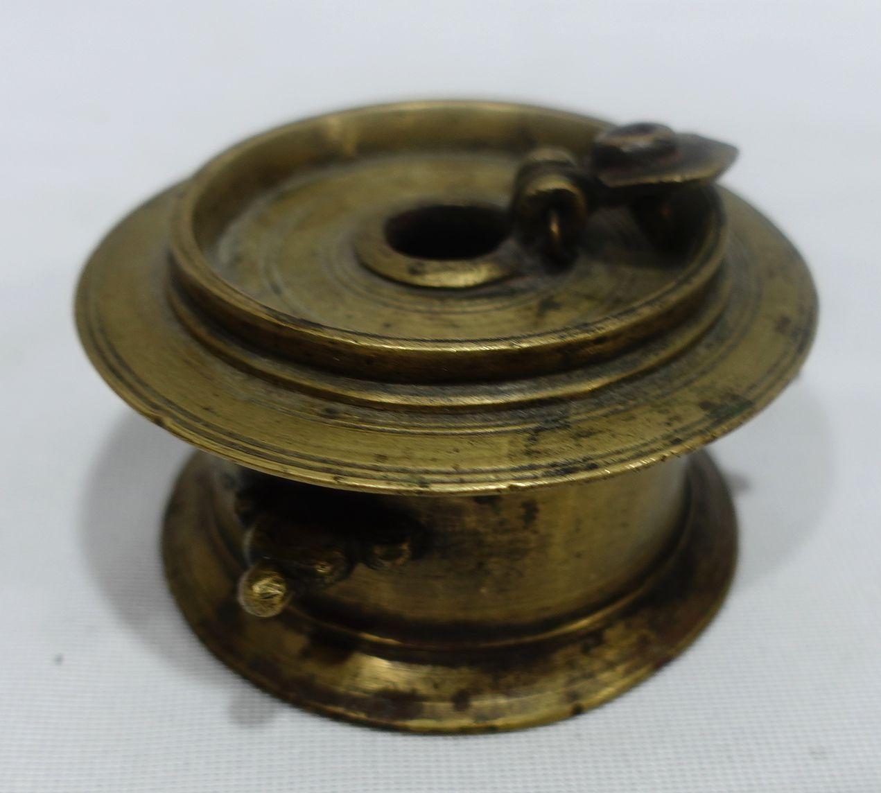 Antique Heavy Brass Ink Pot with Sign, 18th Century For Sale 1