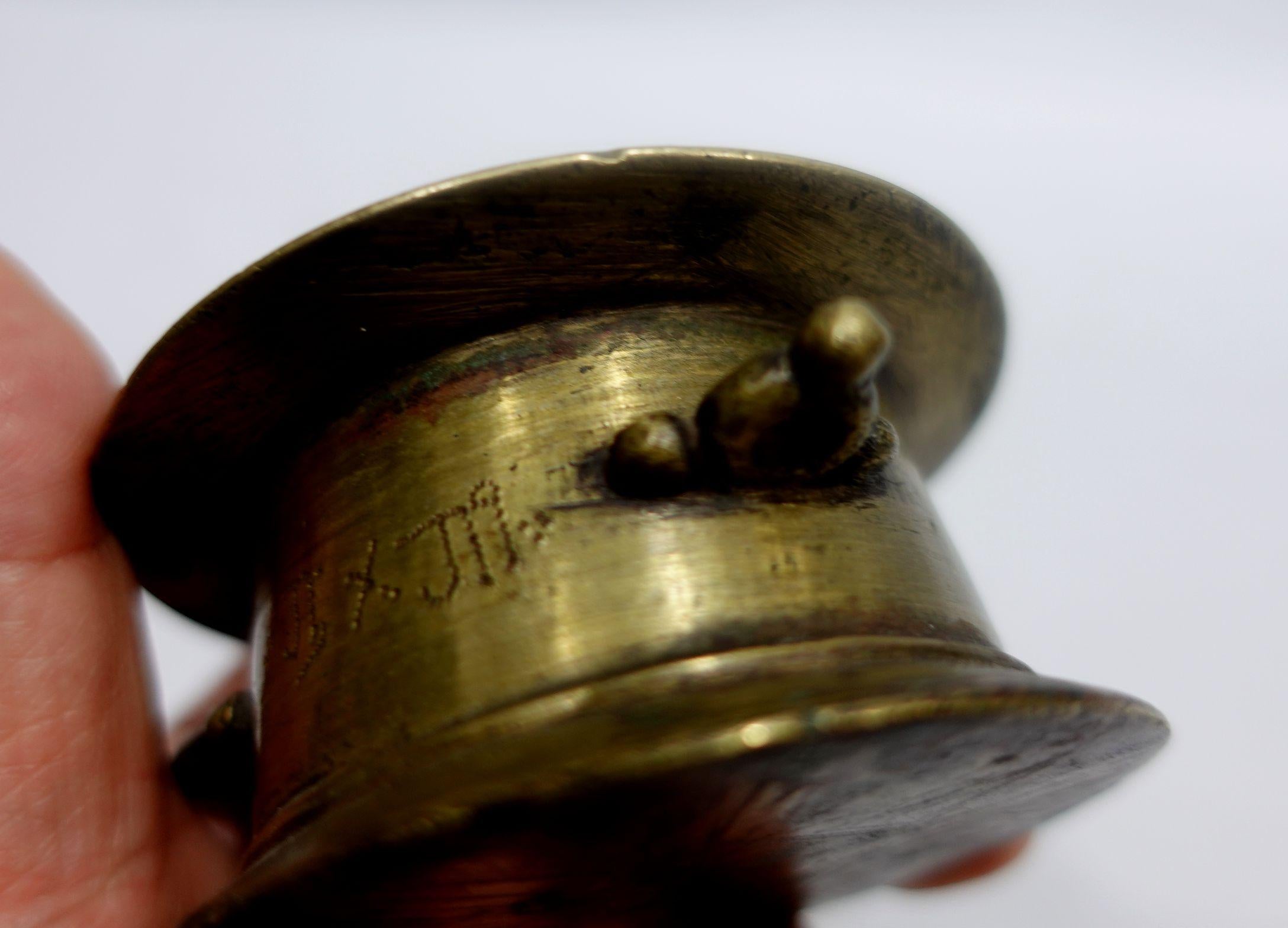Antique Heavy Brass Ink Pot with Sign, 18th Century For Sale 3