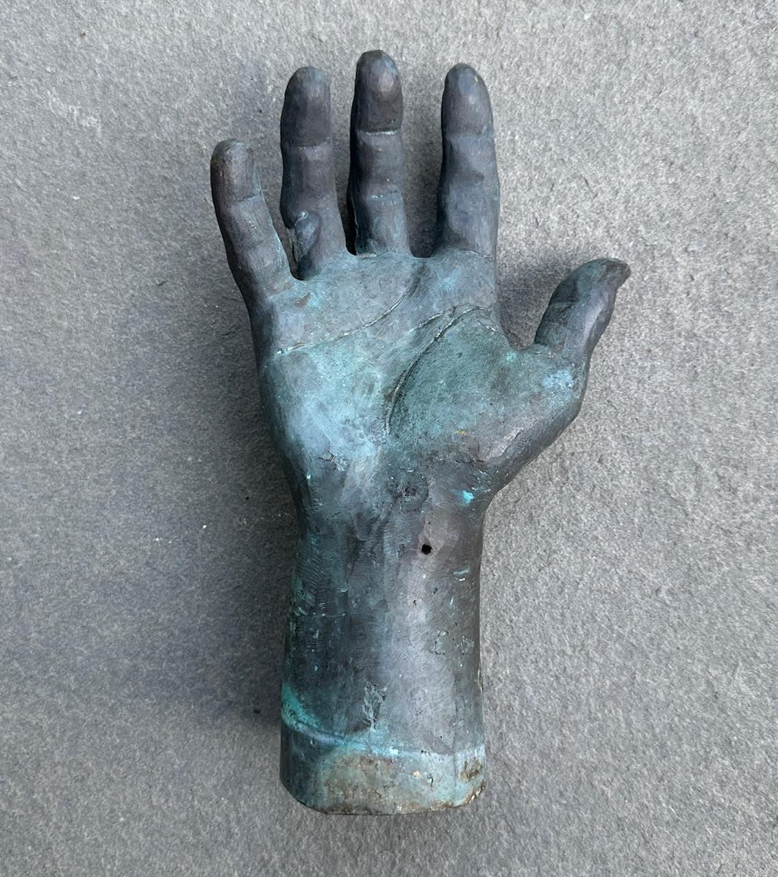 Nice life size heavy Bronze hand sculpture with great original untouched patina. Weighing 8 pounds. Possibly an early artist model. Lots of character. Found in the midwest.  Free shipping in the continental US.