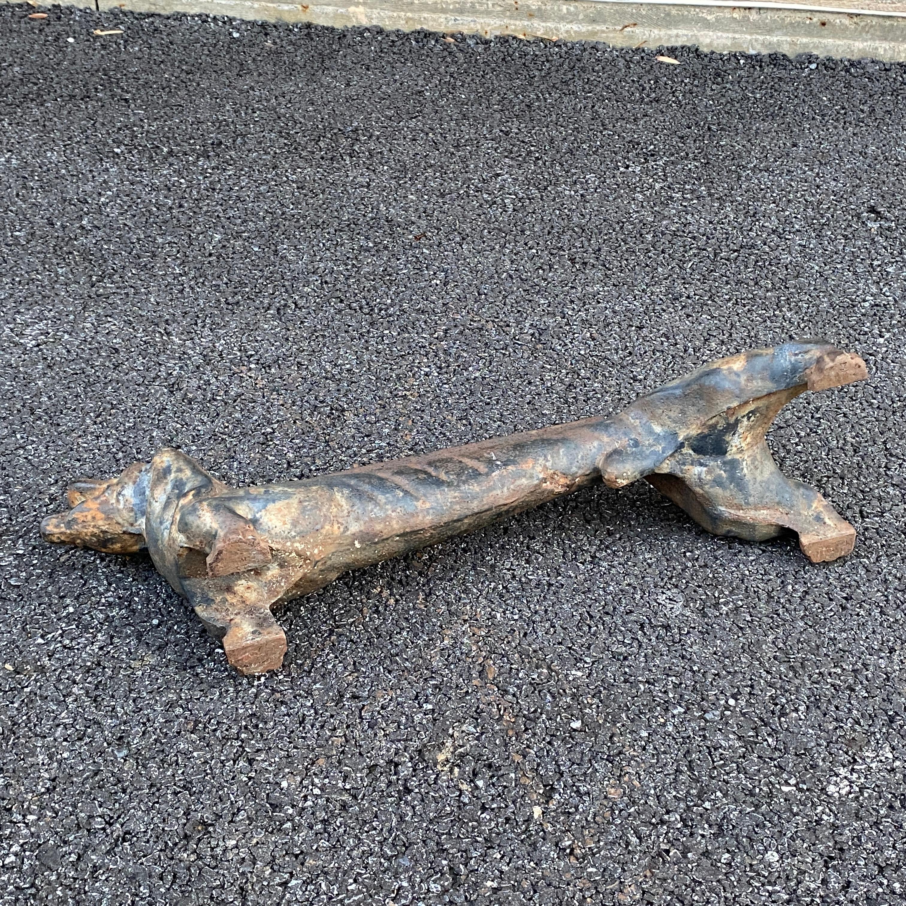 Antiquities Heavy Cast Iron Dachshund Weiner Dog Boot Scraper en vente 3