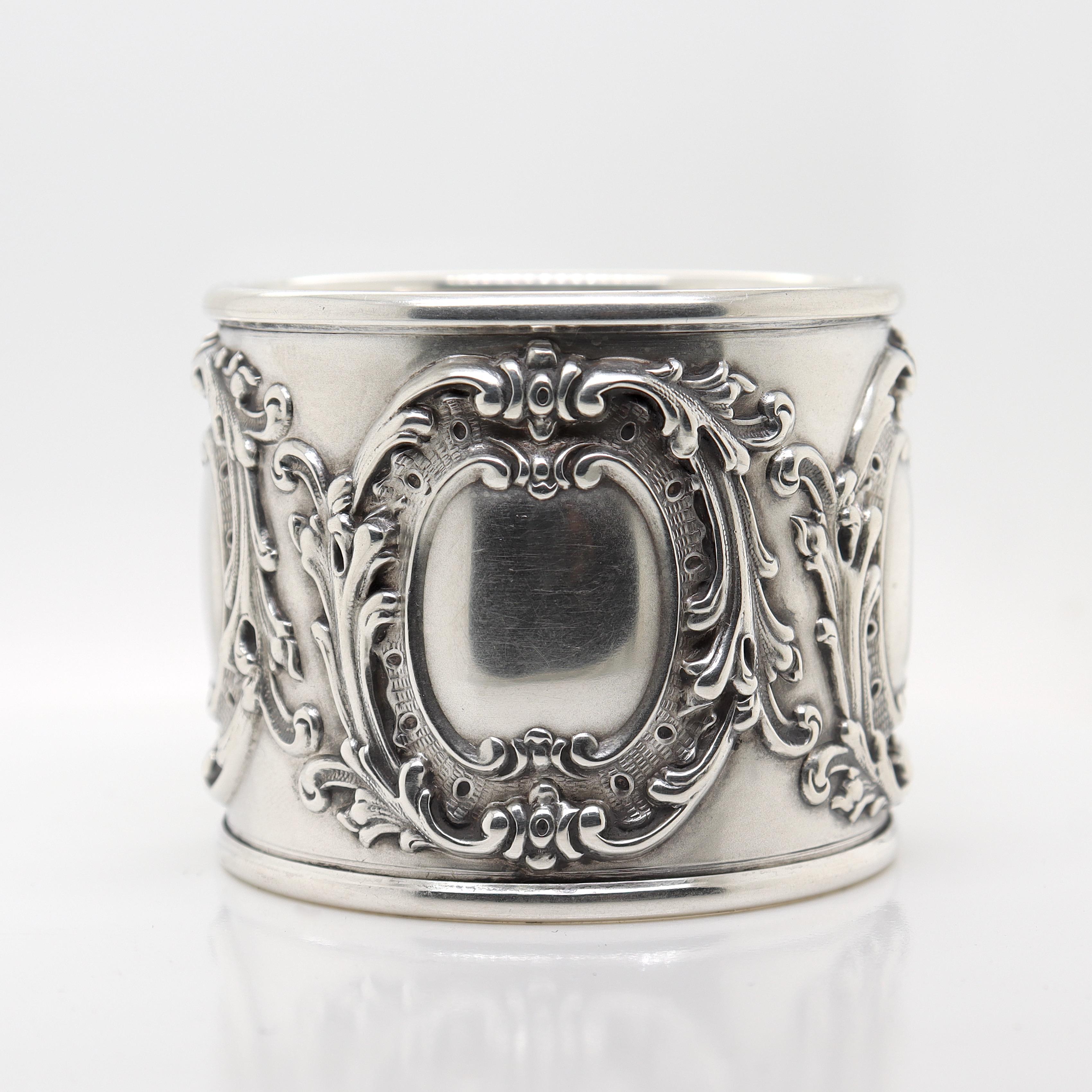 Antiker, schwerer edwardianischer Simons Brothers Serviettenring aus Sterlingsilber im Zustand „Gut“ in Philadelphia, PA