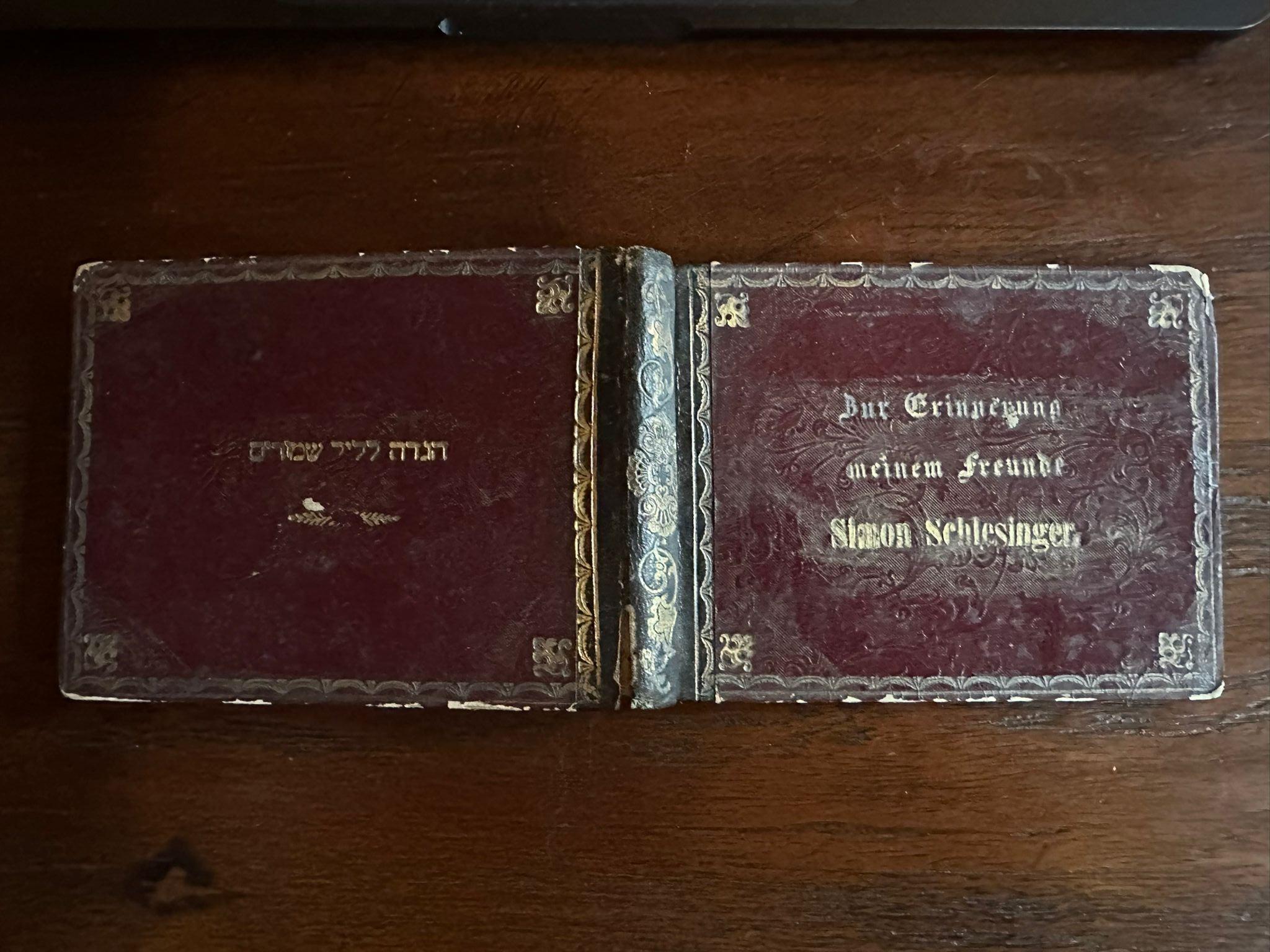 Antico libro di preghiere ebraiche - Pressburg 1841, rilegatura dorata e poesie sull'amicizia in vendita 3