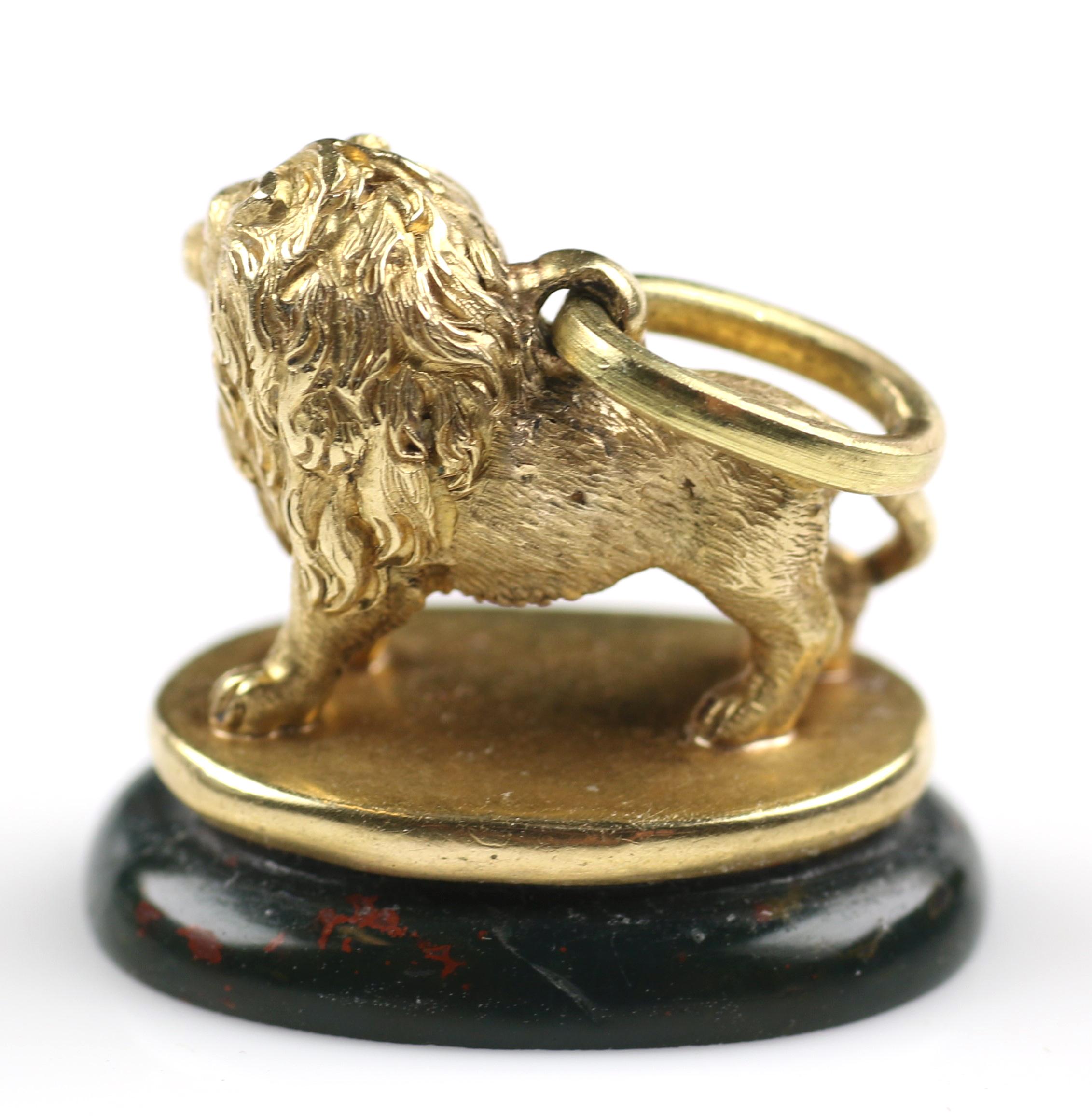 Antique Heliotrope Seal Fob Pendant with 18K Gold Lion For Sale 1