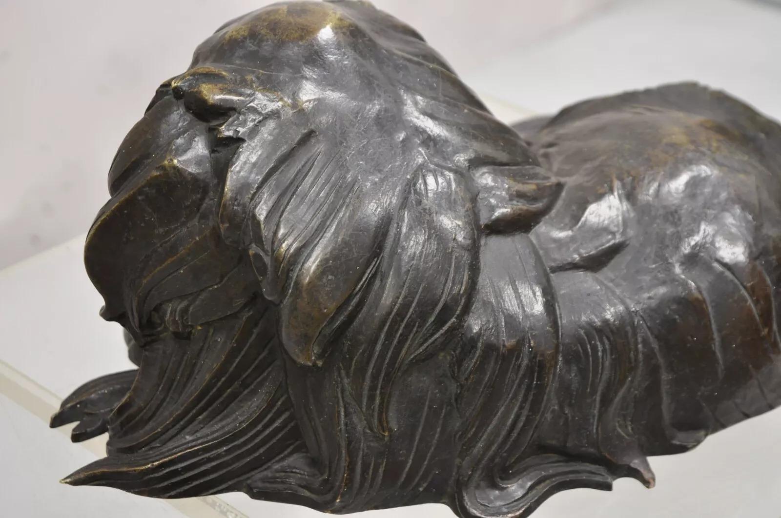 Ancienne sculpture figurative de chien d'exposition pékinois en bronze d'Henri Prozinski en vente 6