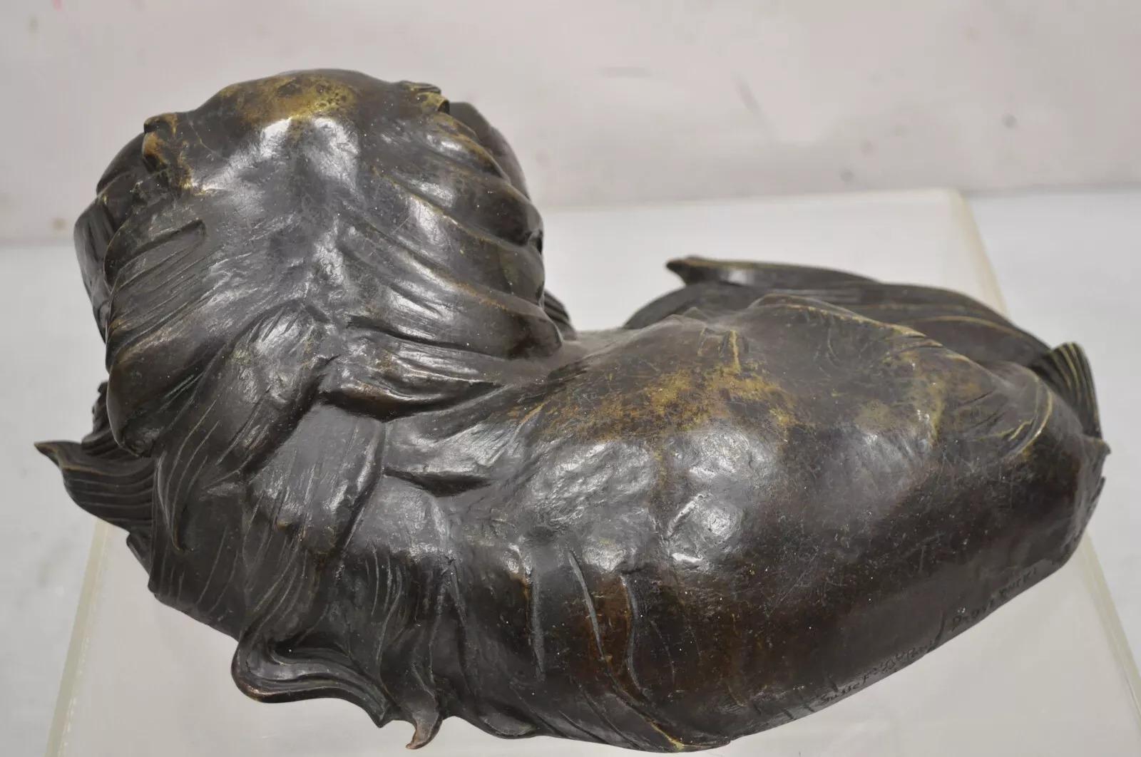 20ième siècle Ancienne sculpture figurative de chien d'exposition pékinois en bronze d'Henri Prozinski en vente