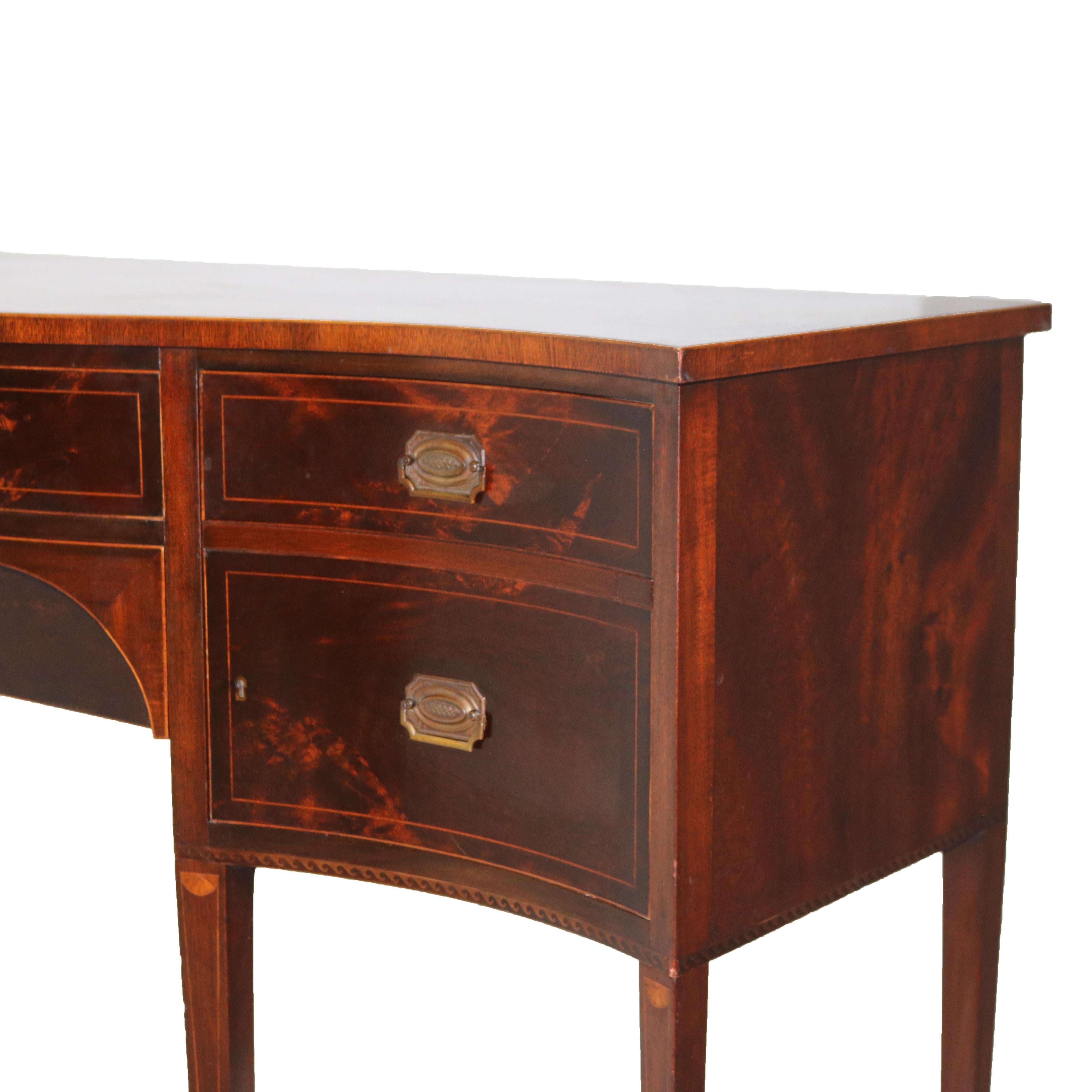 Antique buffet Hepplewhite Flame en acajou et citronnier marqueté et orné de bandes C1920 Bon état - En vente à Big Flats, NY