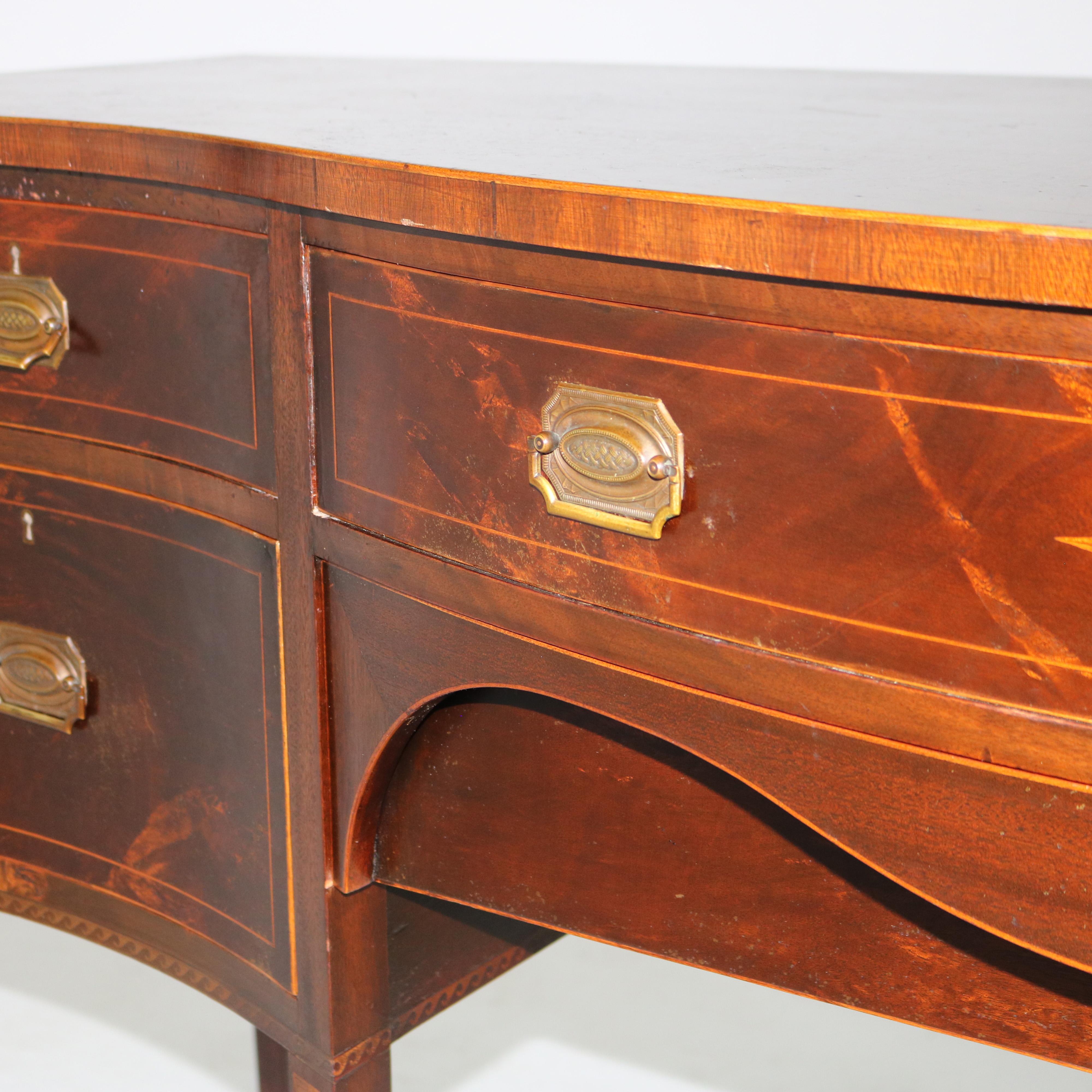 Acajou Antique buffet Hepplewhite Flame en acajou et citronnier marqueté et orné de bandes C1920 en vente