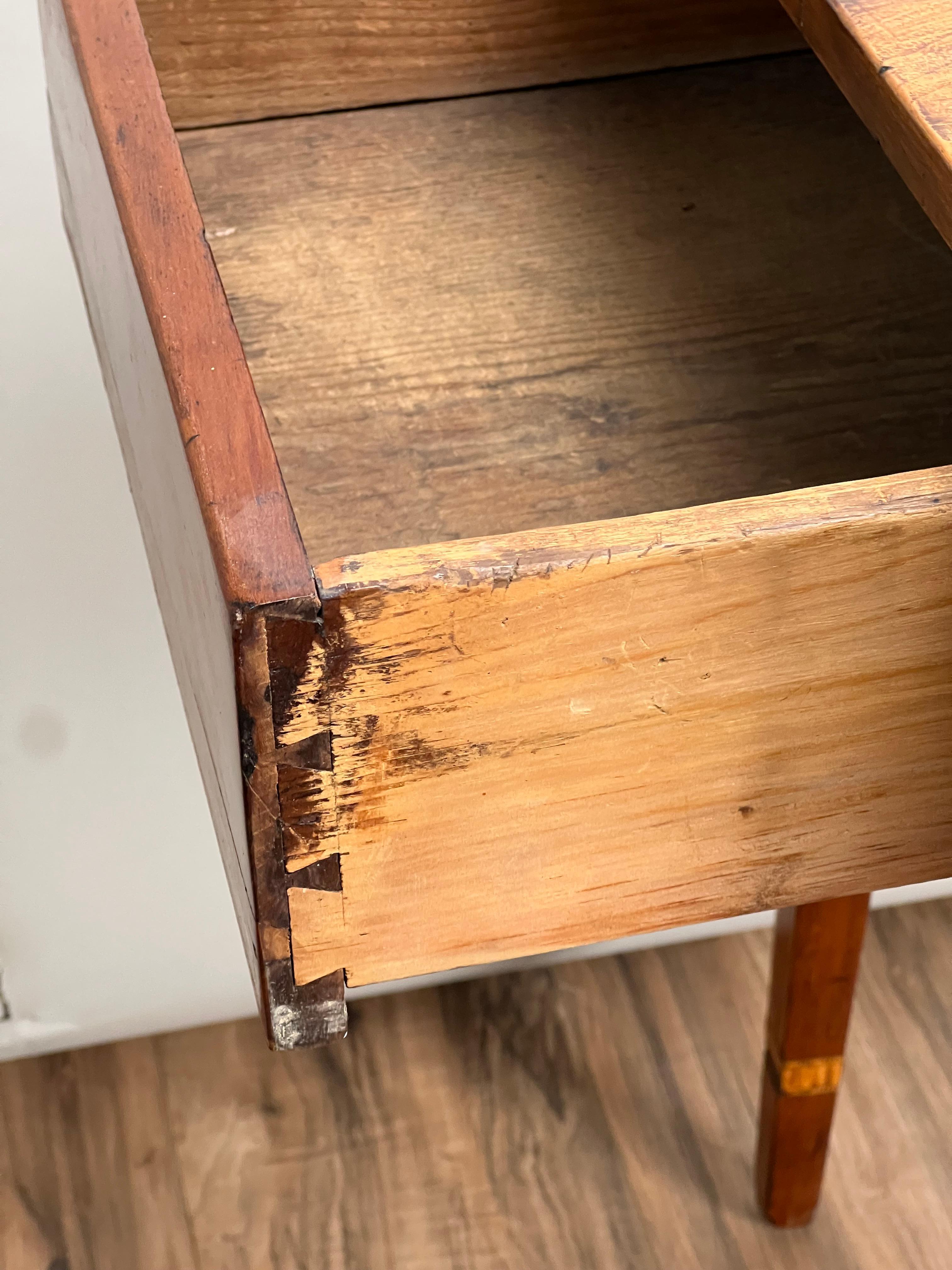 Érable Antiquity Hepplewhite inlaid Maple Drop Leaf Table c. Début du 19e siècle en vente
