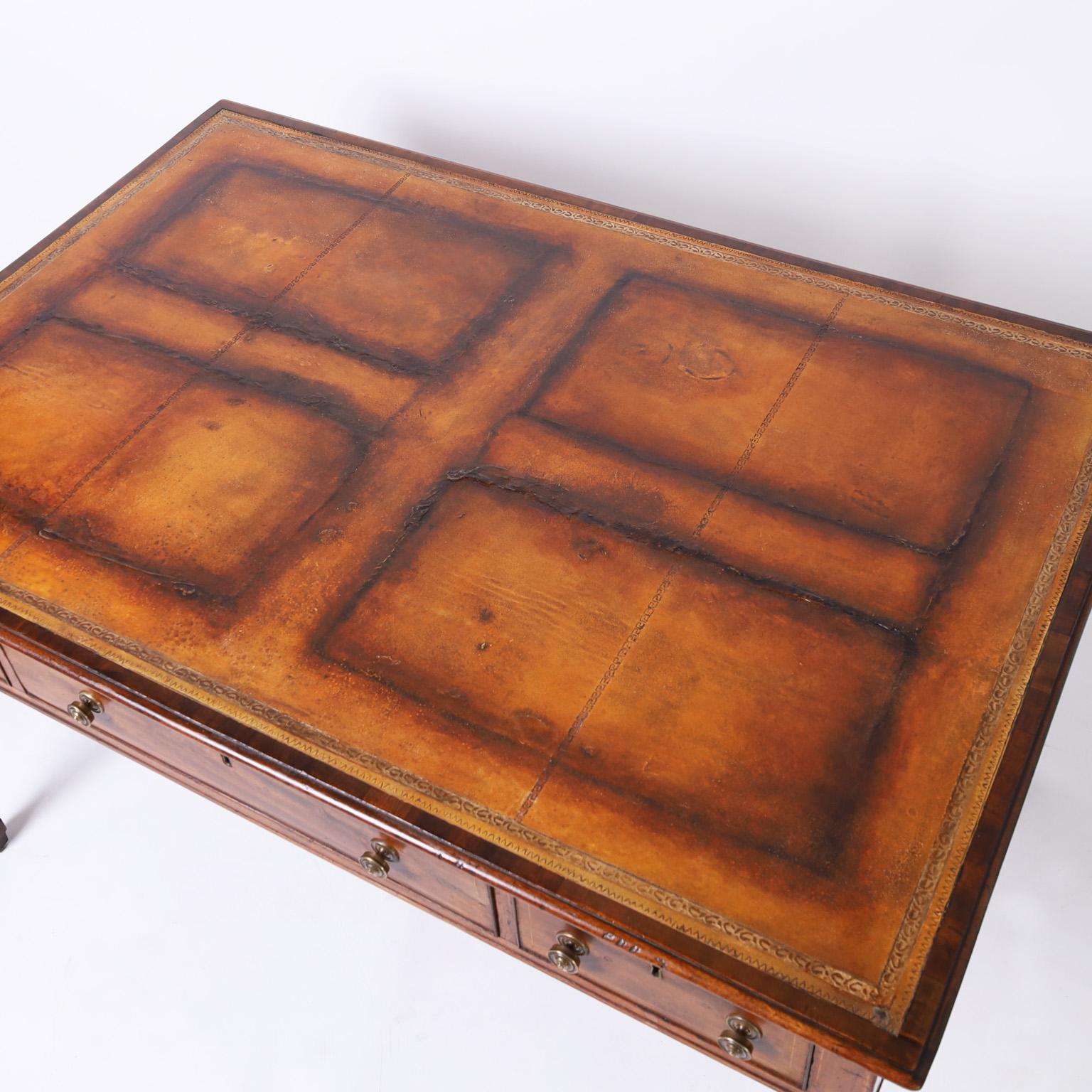 Antiker Hepplewhite Partner-Schreibtisch aus Leder (19. Jahrhundert) im Angebot