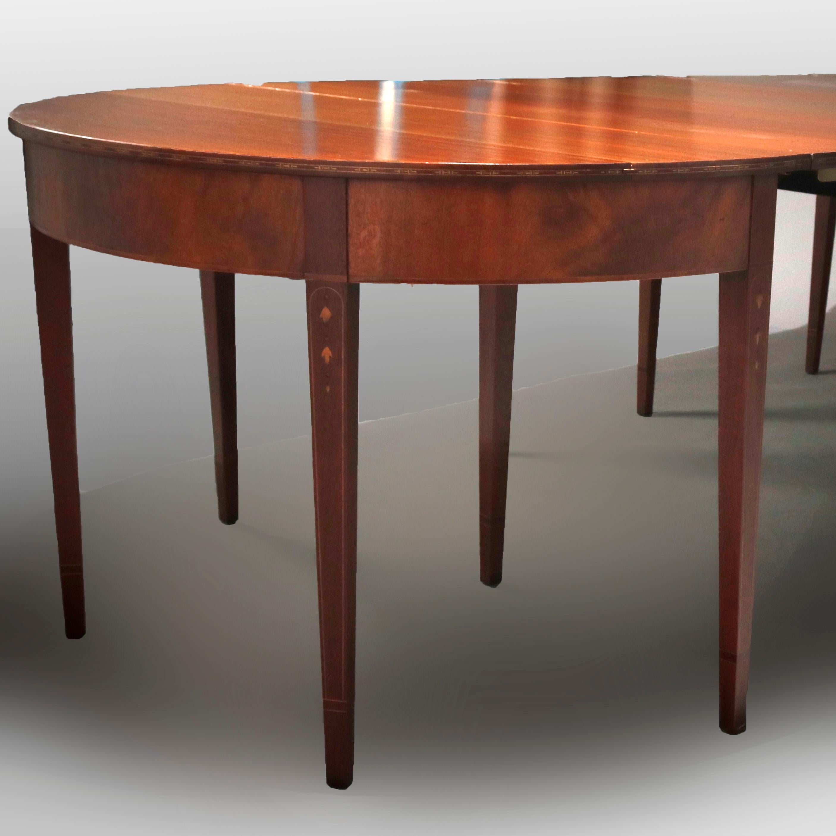 Antique Hepplewhite Satinwood Banded and Bellflower Mahogany Banquet Table In Good Condition In Big Flats, NY