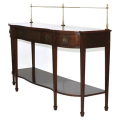 Buffet serpentin de style Hepplewhite en acajou flamboyant avec rallonge en laiton
