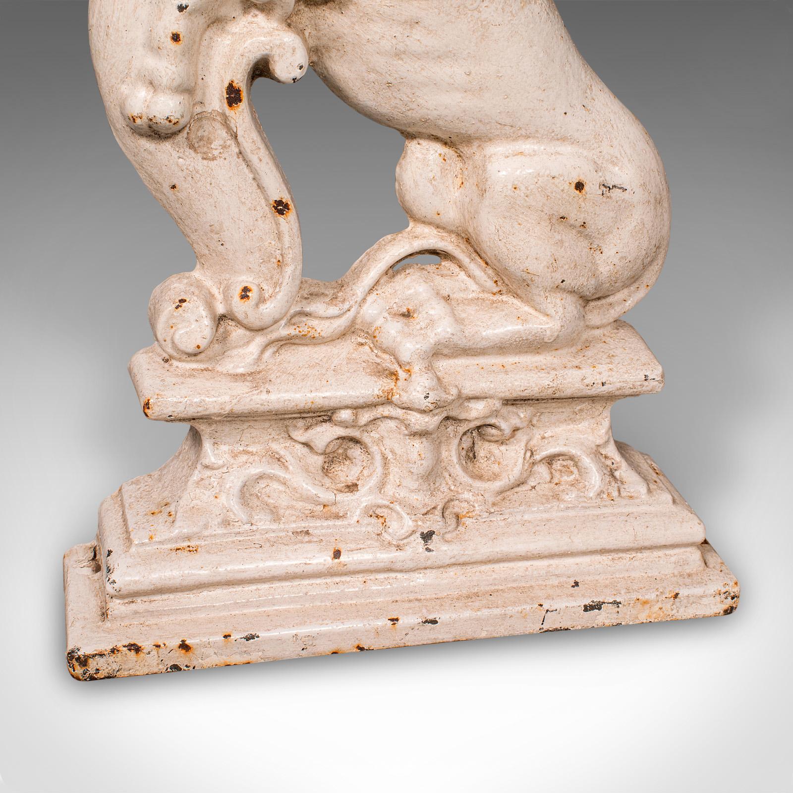 Antico fermaporta a forma di leone araldico, inglese, guardiano della porta in ghisa, vittoriano, 1890 in vendita 1