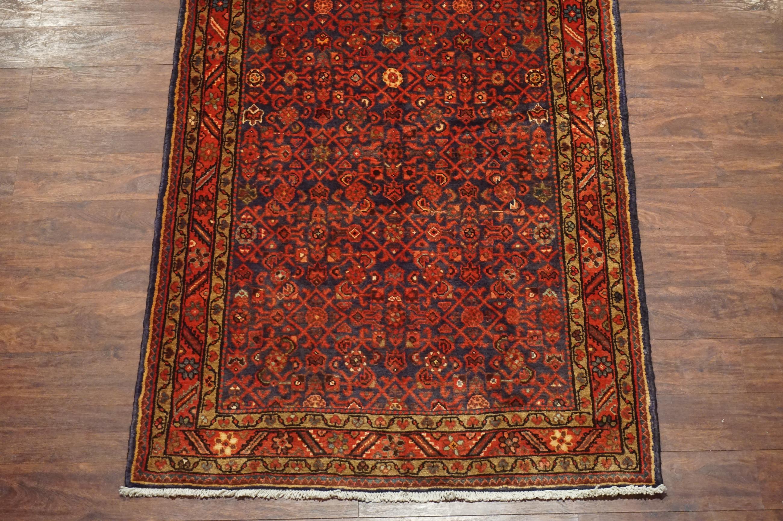 Antique Herati Malayer, circa 1940 In Excellent Condition For Sale In Laguna Hills, CA