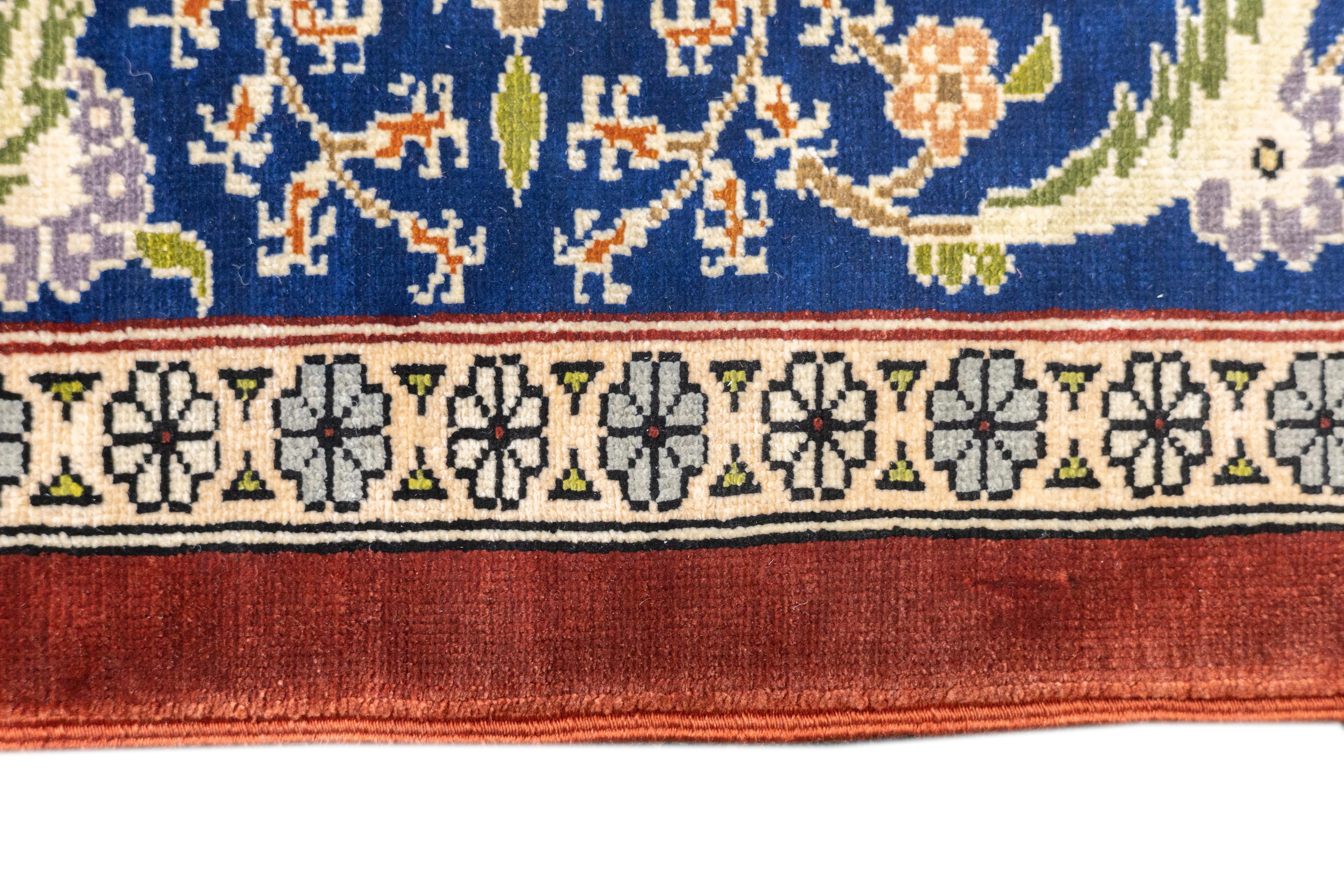 Antiker Hereke-Teppich 4'1'' x 5'11'' im Angebot 1