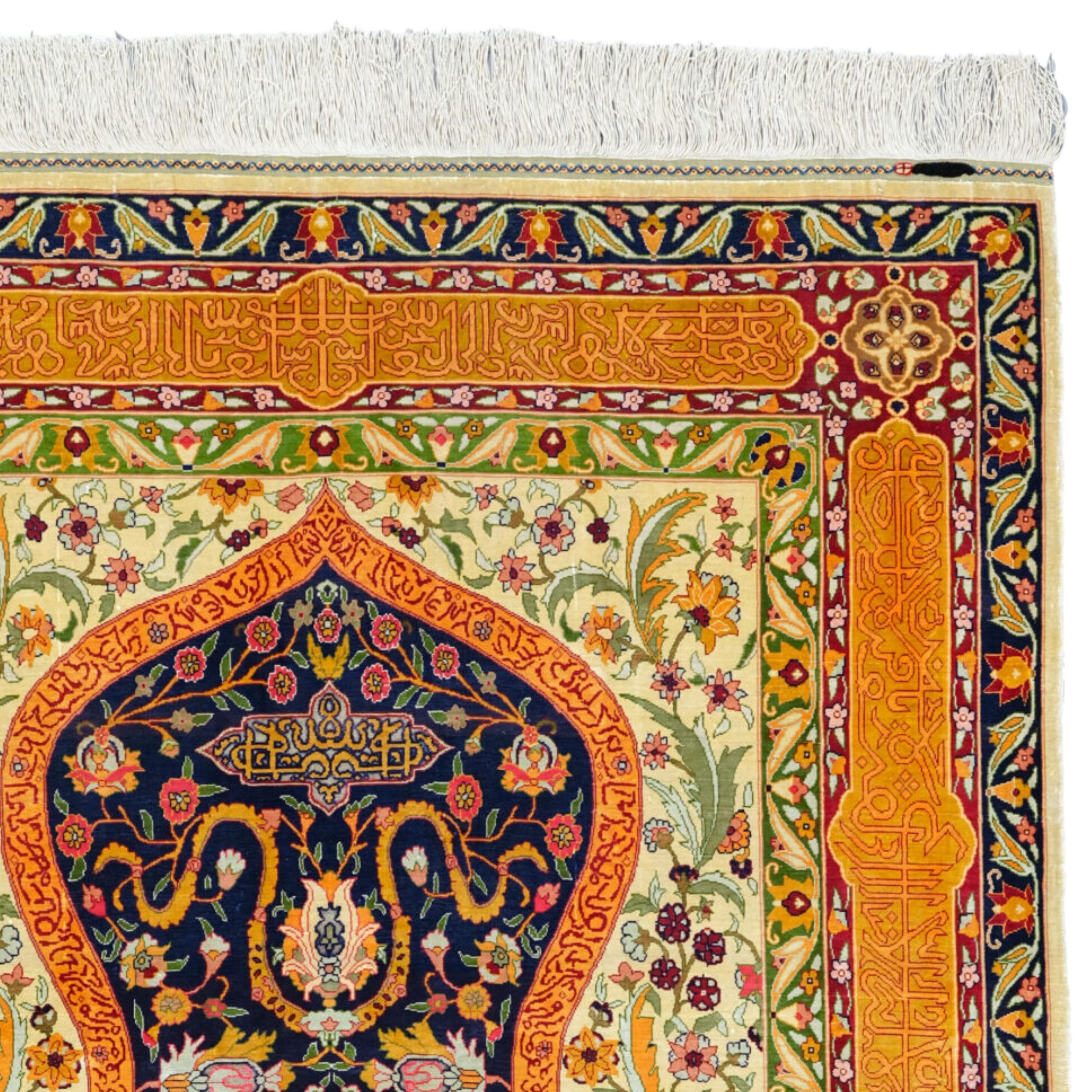 Antique Hereke Silk Rug - Turkish Silk Hereke Carpet Late 20th Century For Sale 1
