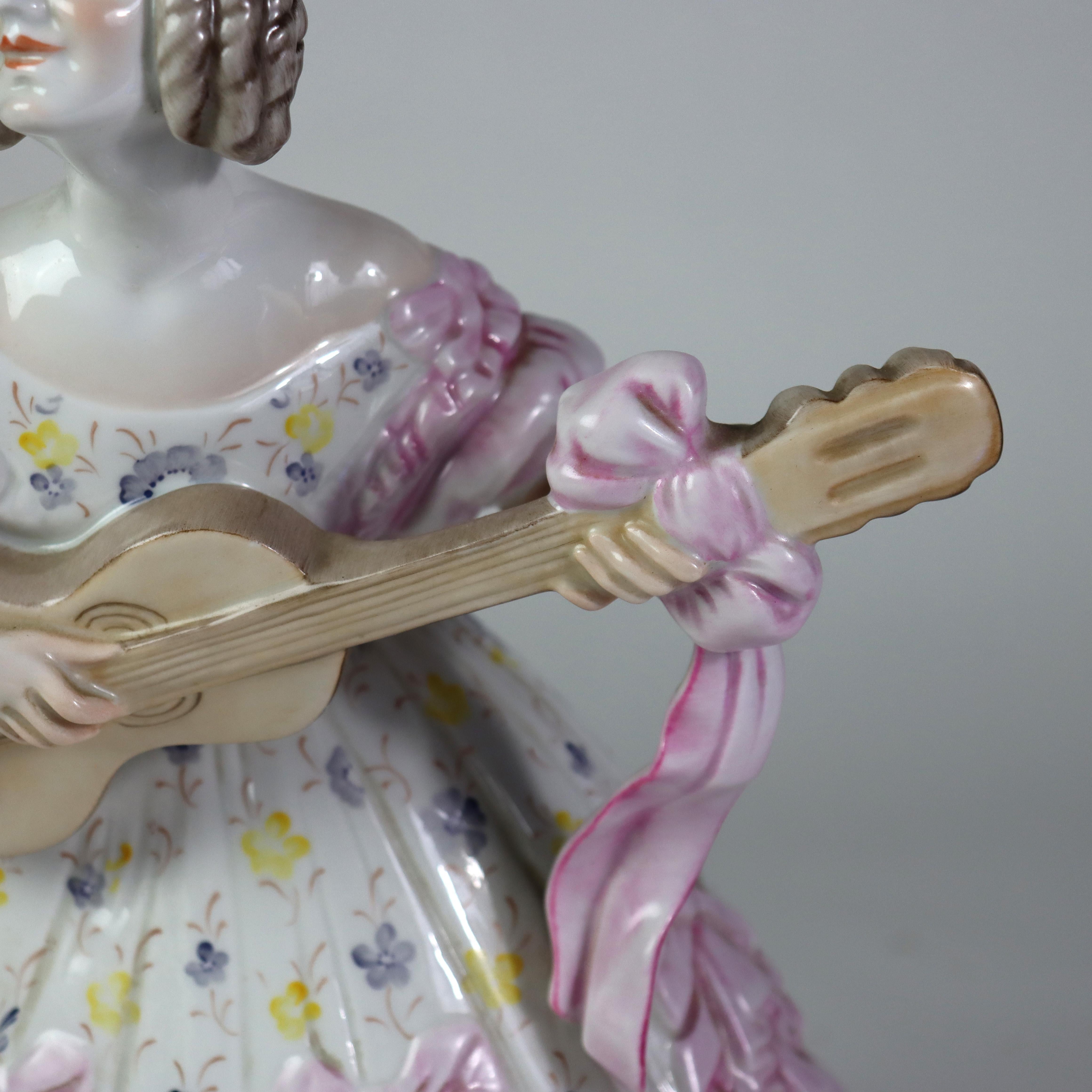 Antike Herend Porzellan Figur einer Gitarristin C1850 im Zustand „Gut“ im Angebot in Big Flats, NY