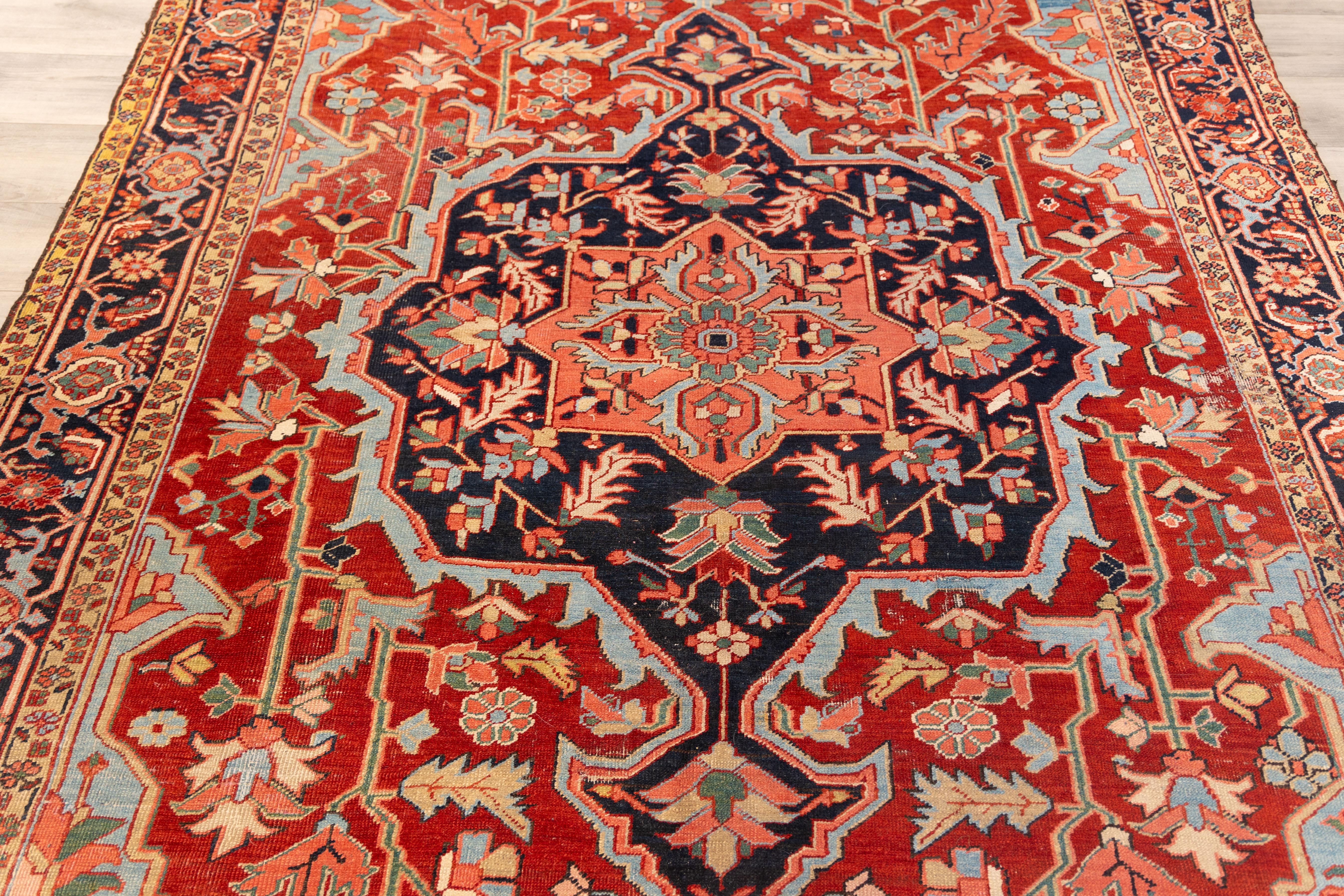 Hand-Woven Antique Heriz 20th cent. For Sale