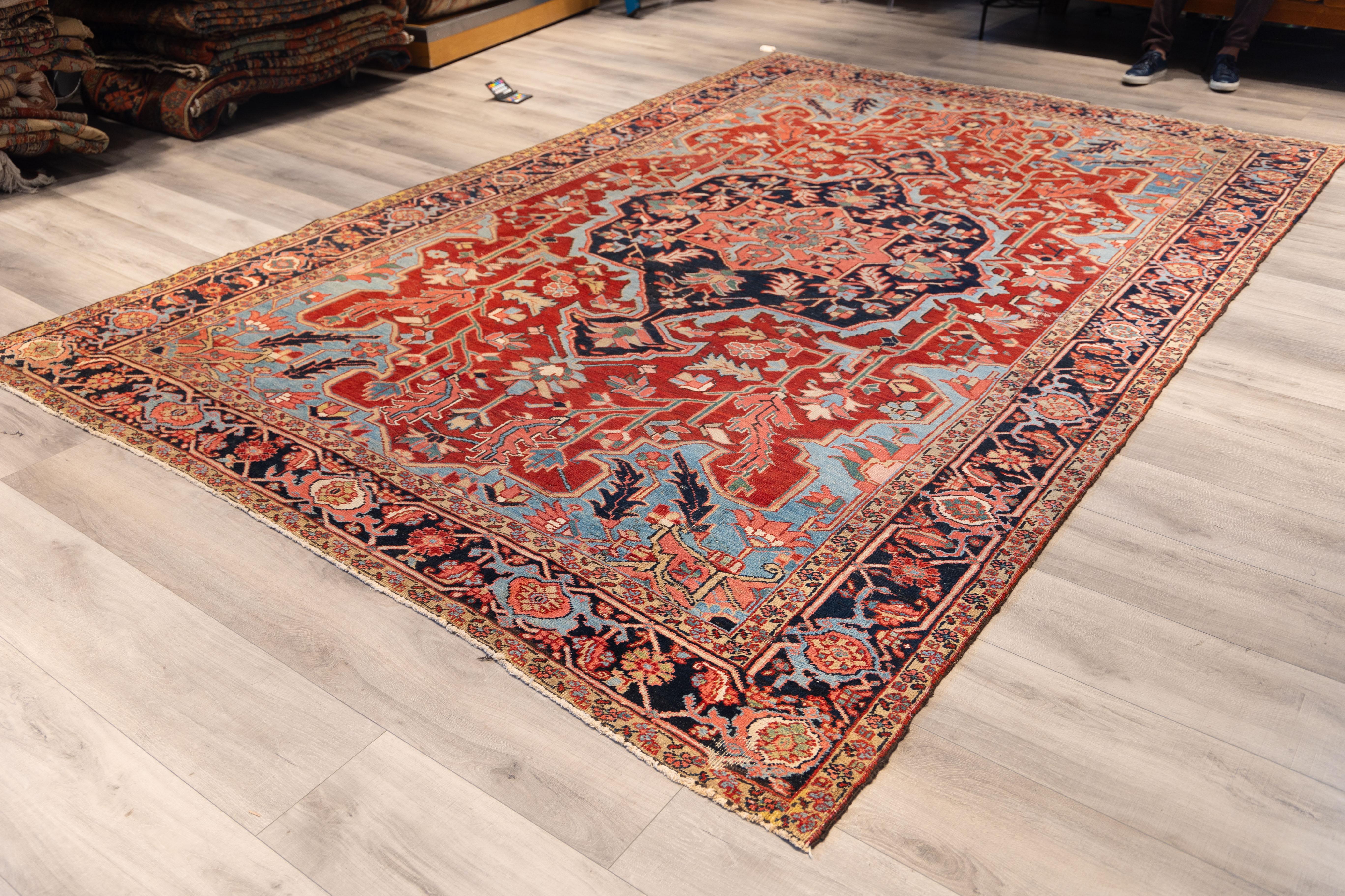 Wool Antique Heriz 20th cent. For Sale