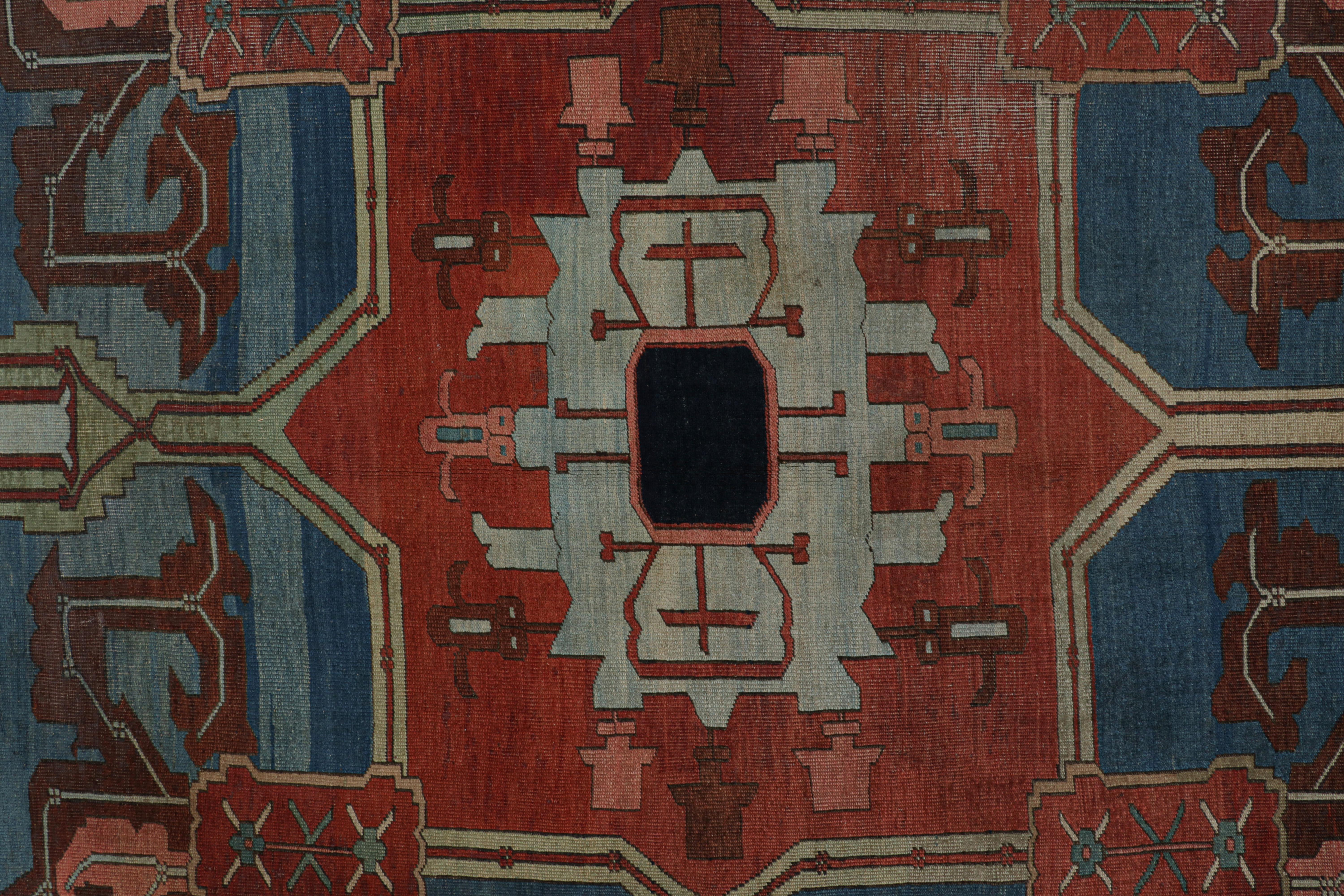 Early 20th Century Antique Heriz Bakshaish Persian Rug with Geometric Medallion - Rug & Kilim For Sale