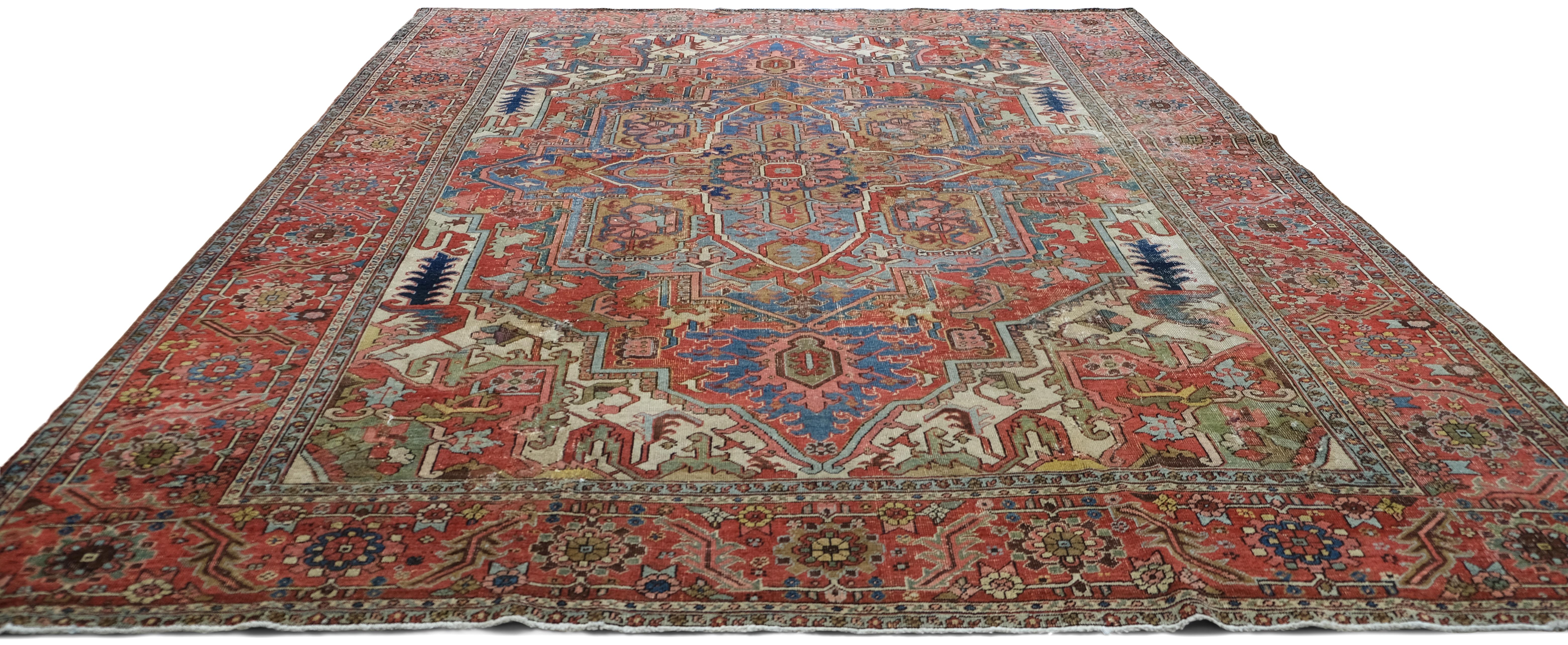Antiker blauer und roter Heriz-Wollteppich 9'9''x12' im Zustand „Gut“ im Angebot in Torrance, CA