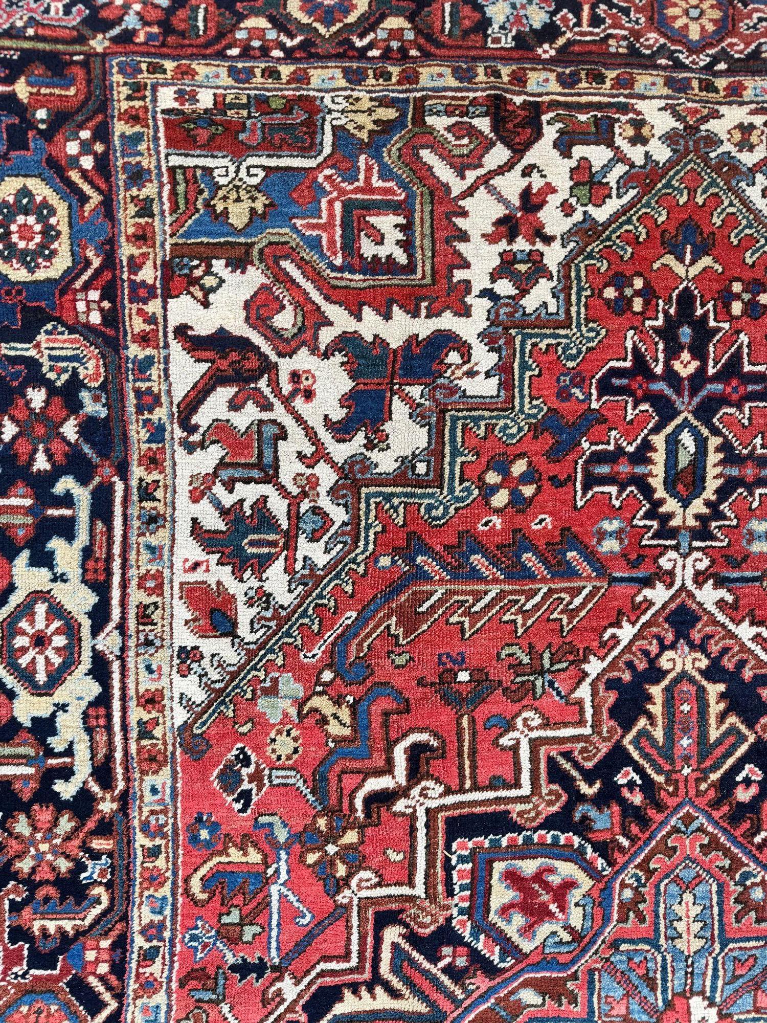 Tapis ancien en Heriz 2.88m x 2.10m en vente 7