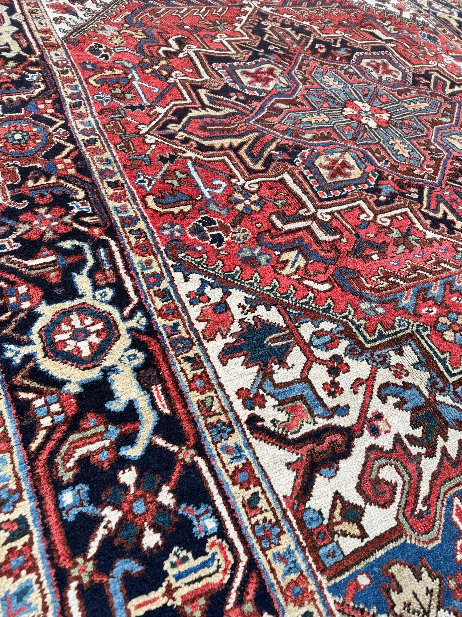 Tapis ancien en Heriz 2.88m x 2.10m en vente 10