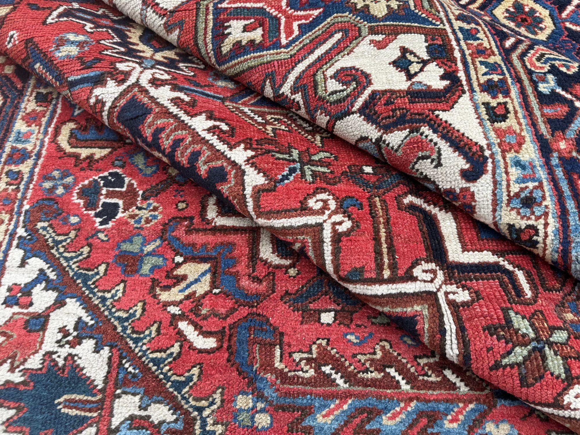 Tapis ancien en Heriz 2.88m x 2.10m en vente 11