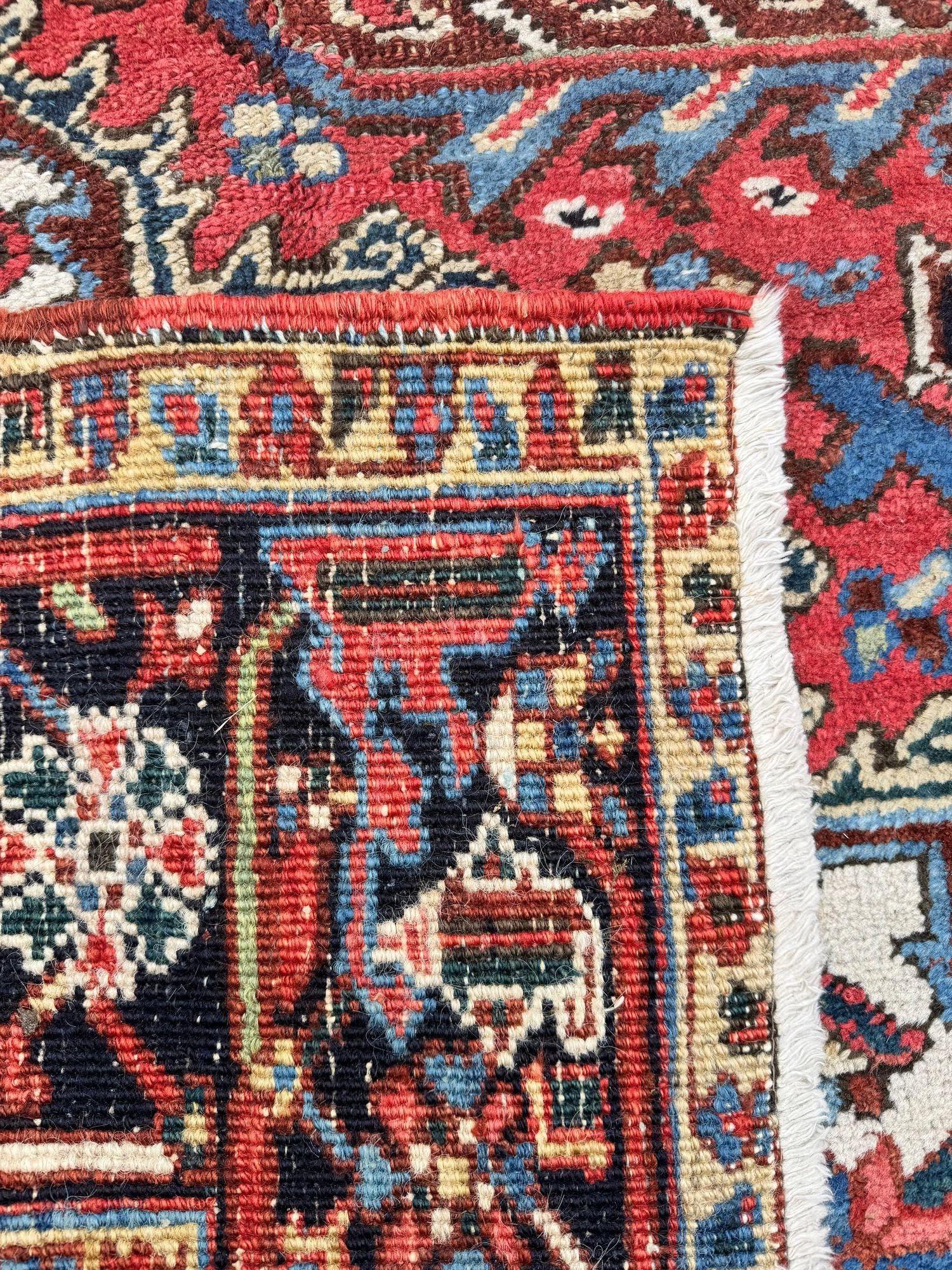 Tapis ancien en Heriz 2.88m x 2.10m en vente 13
