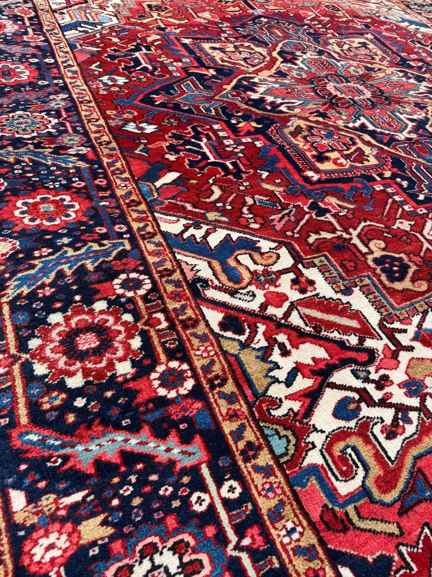 Antique Heriz Carpet 2.96m x 2.15m im Angebot 6