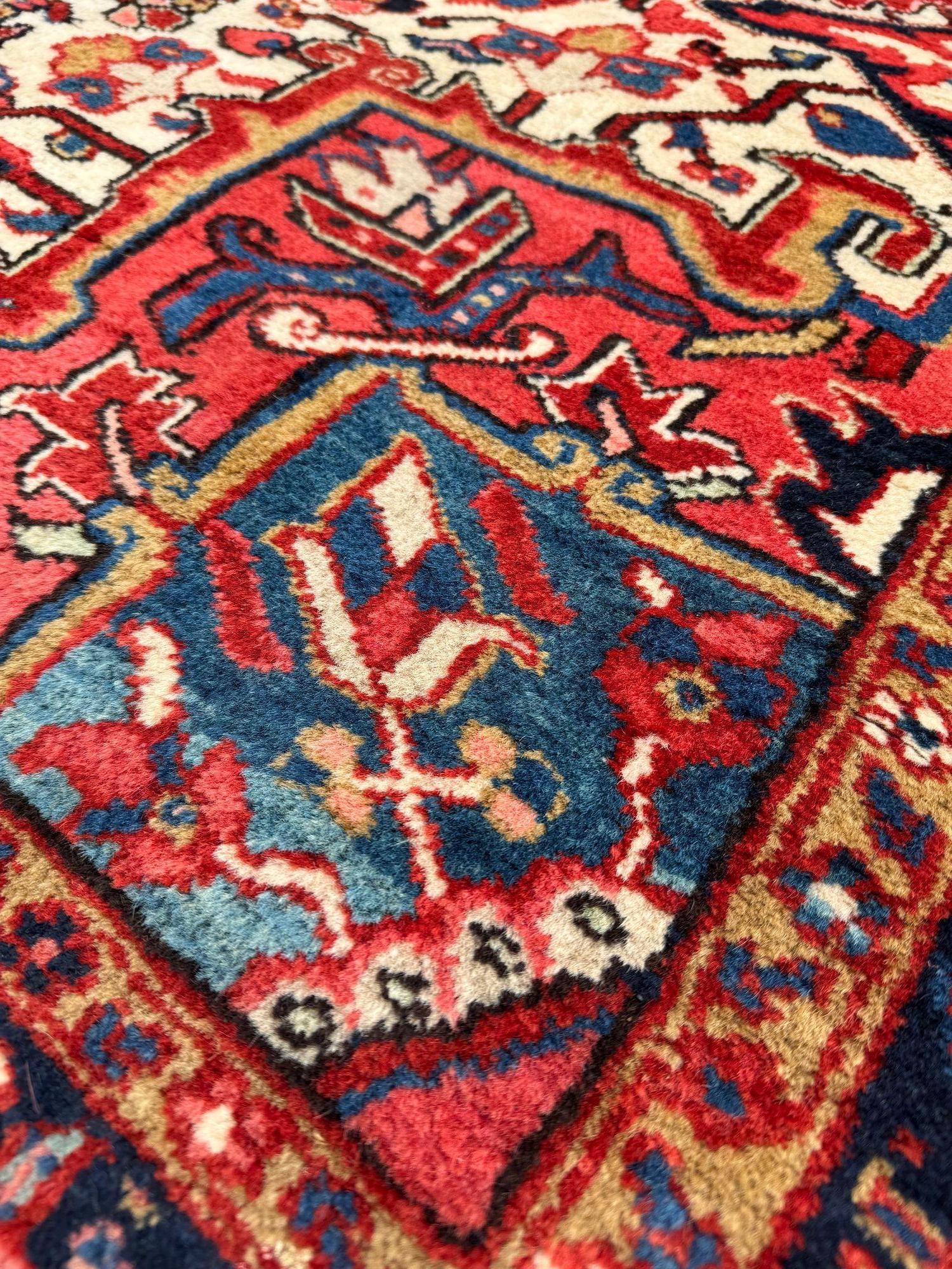 Antique Heriz Carpet 2.96m x 2.15m im Angebot 12