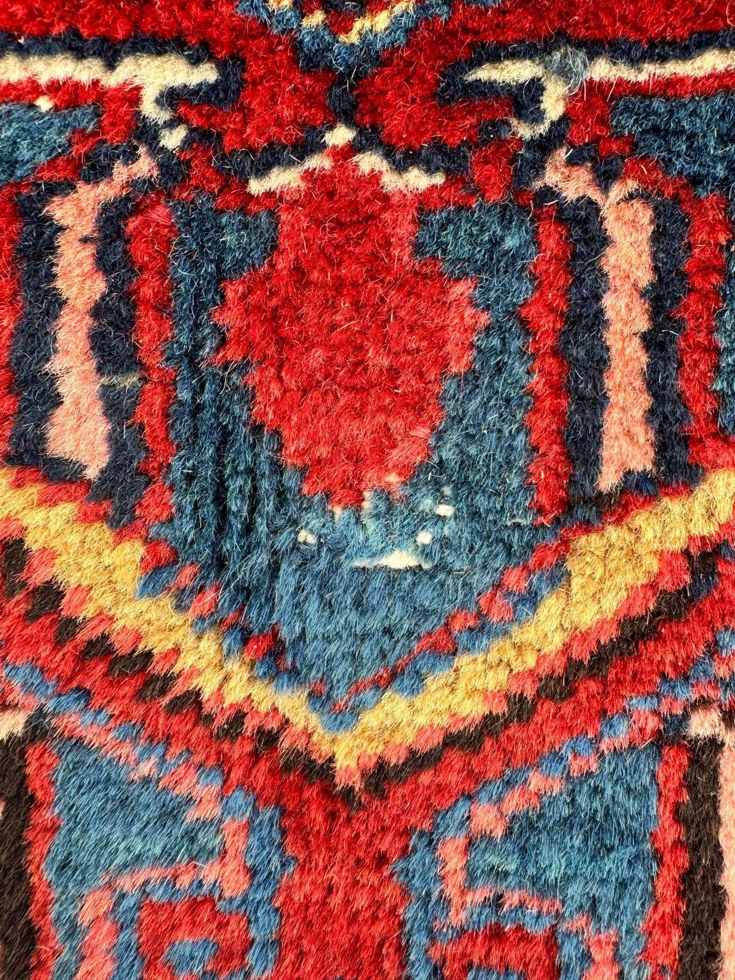Antique Heriz Carpet 2.96m x 2.15m im Angebot 15