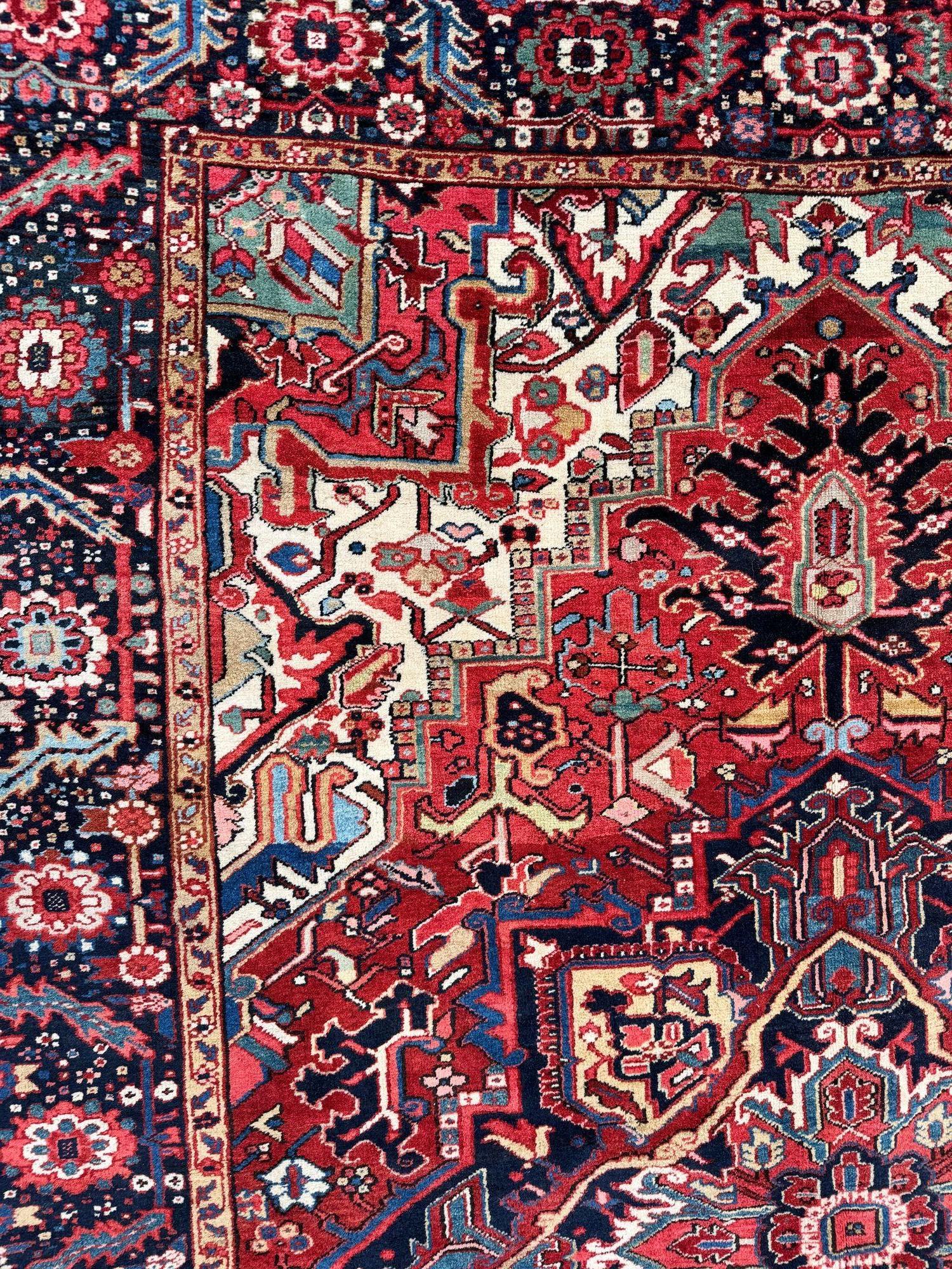 Antique Heriz Carpet 2.96m x 2.15m im Angebot 3
