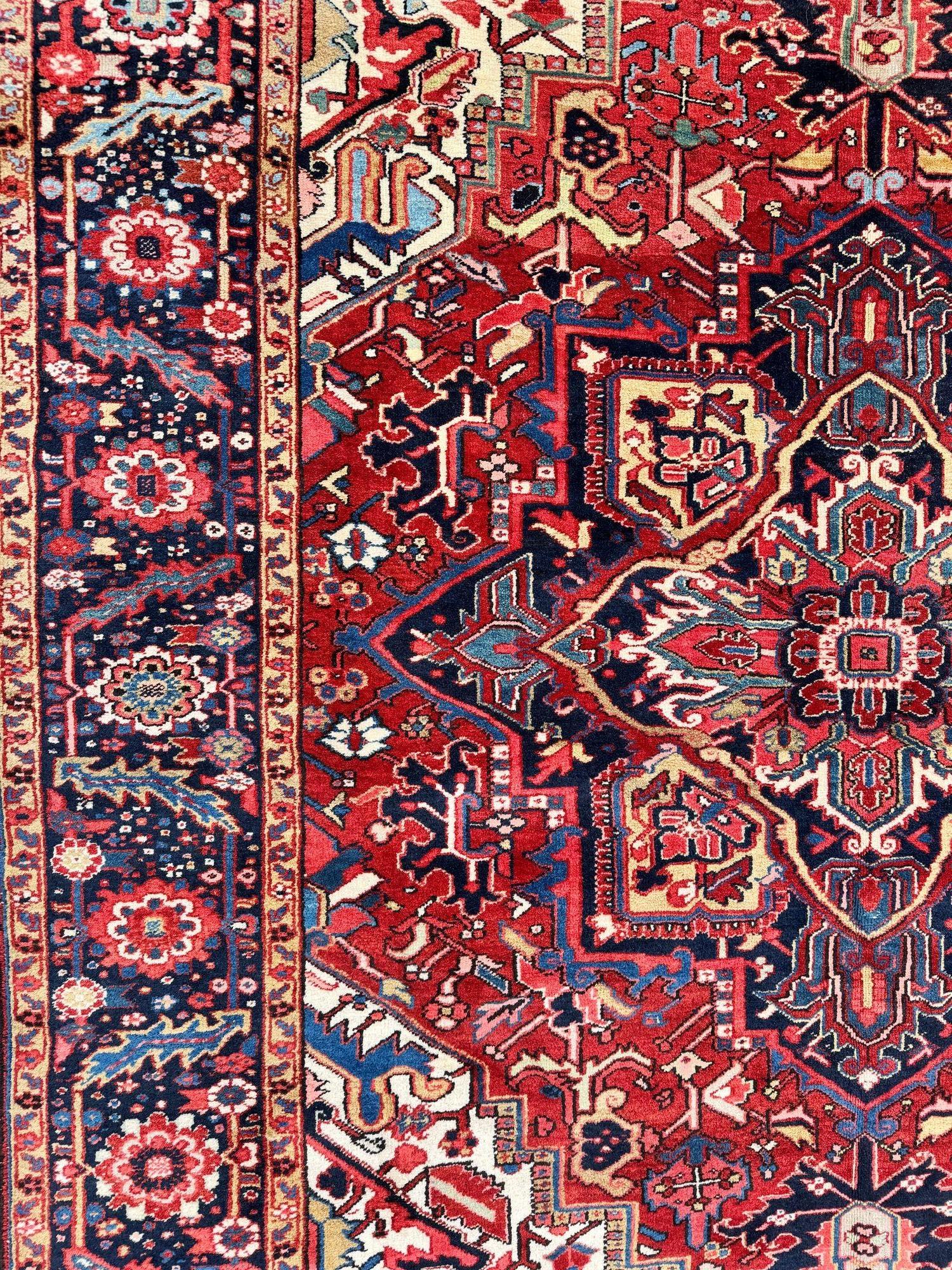 Antique Heriz Carpet 2.96m x 2.15m im Angebot 4