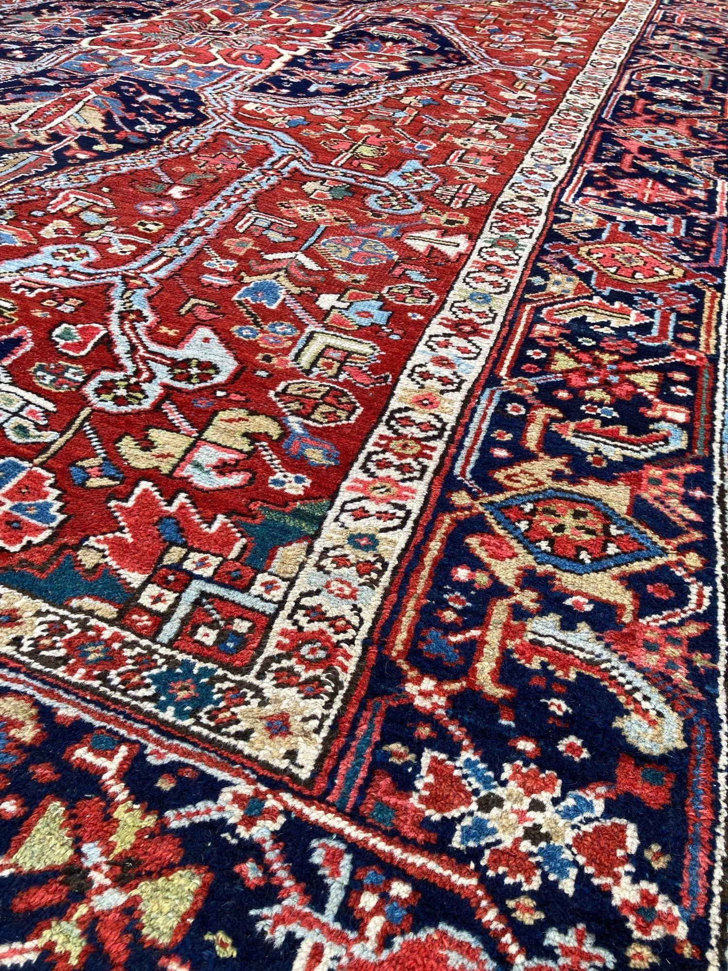 Antiker Heriz-Teppich 3,11 m x 2,21 m im Angebot 11