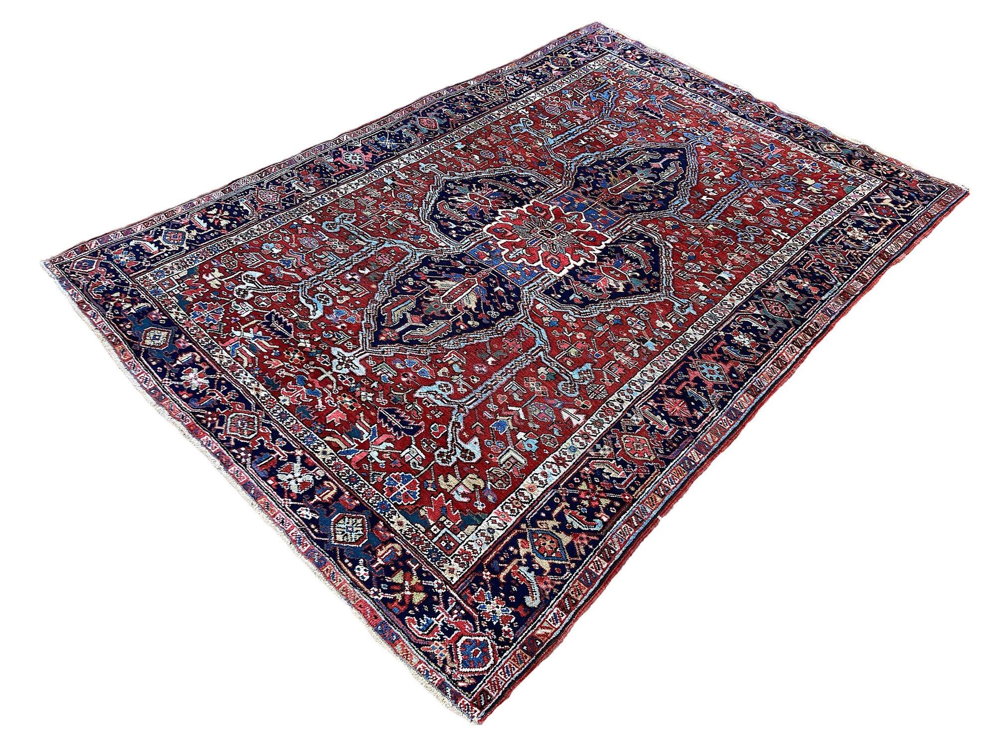 Antiker Heriz-Teppich 3,11 m x 2,21 m im Zustand „Gut“ im Angebot in St. Albans, GB