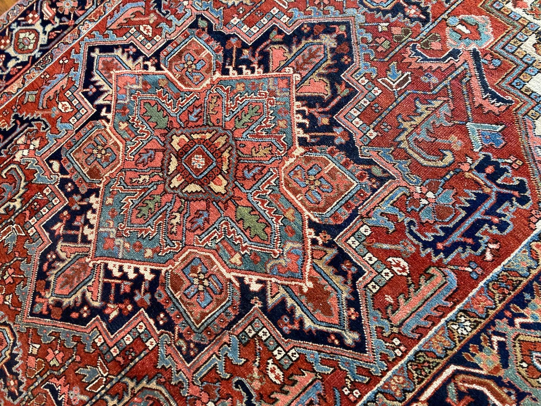 Antiker Heriz-Teppich im Angebot 3